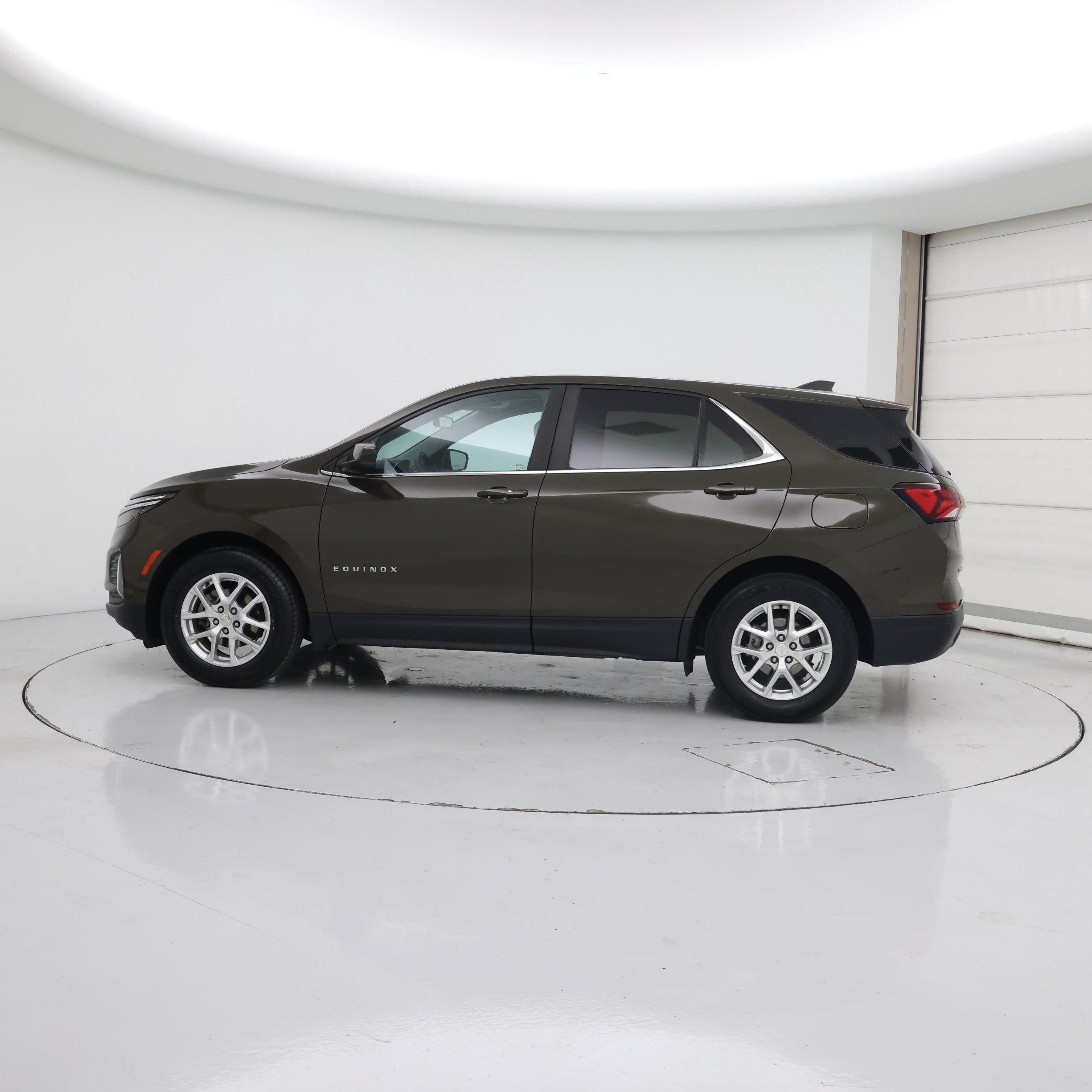 Thumbnail: 2023 Chevrolet Equinox - 3