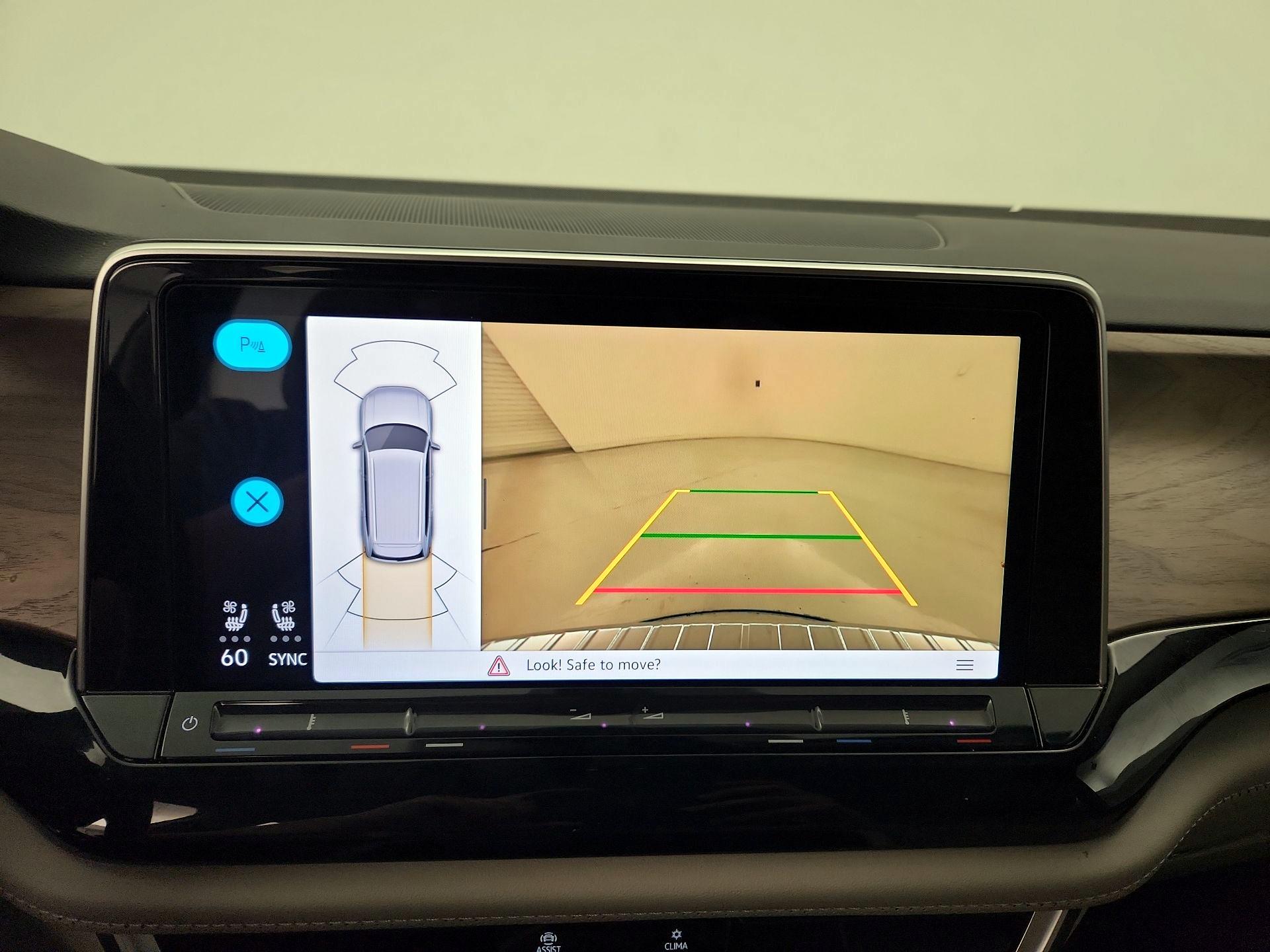 Thumbnail: 2024 Volkswagen Atlas - 14