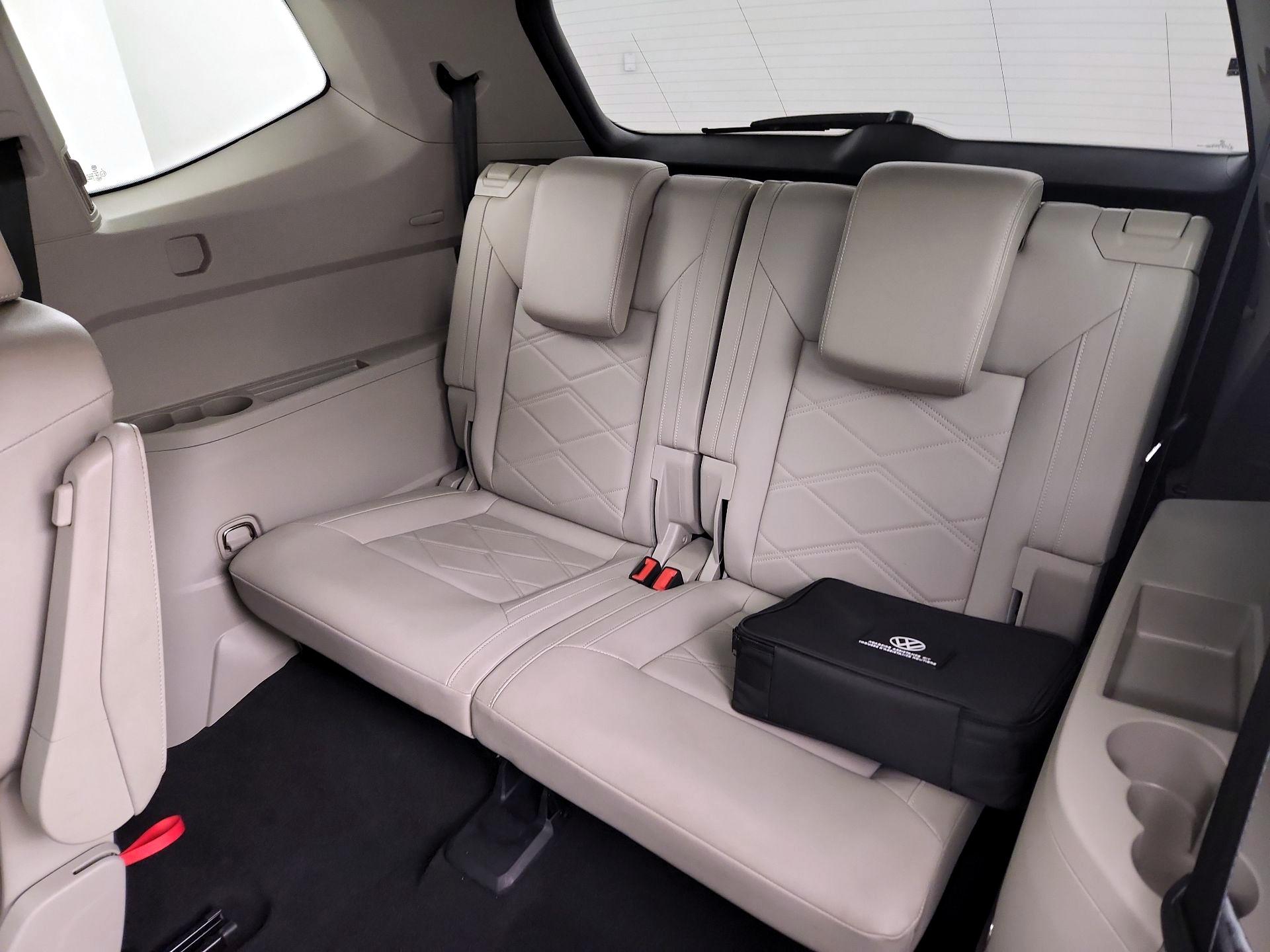 Thumbnail: 2024 Volkswagen Atlas - 20