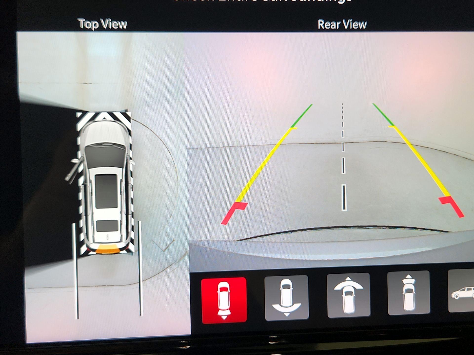 Thumbnail: 2023 Chrysler Pacifica - 14