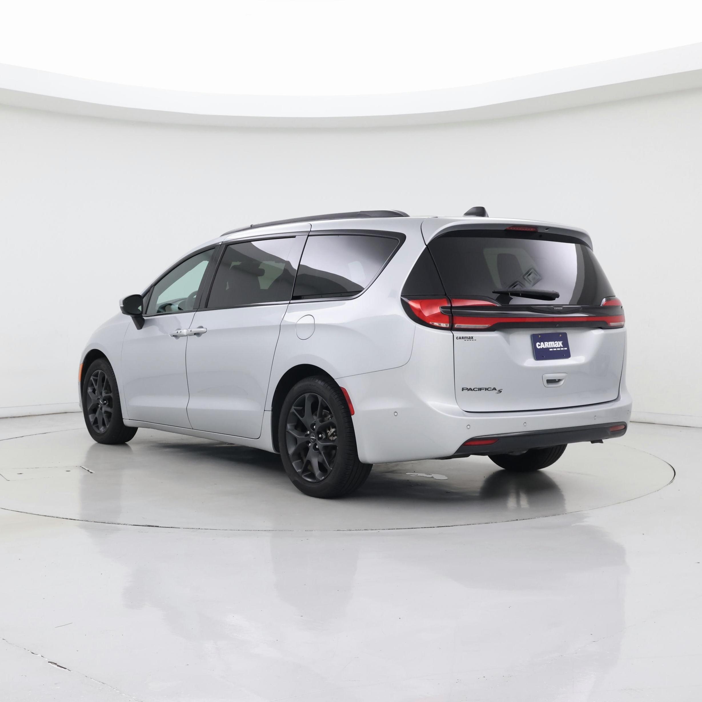 Thumbnail: 2023 Chrysler Pacifica - 2