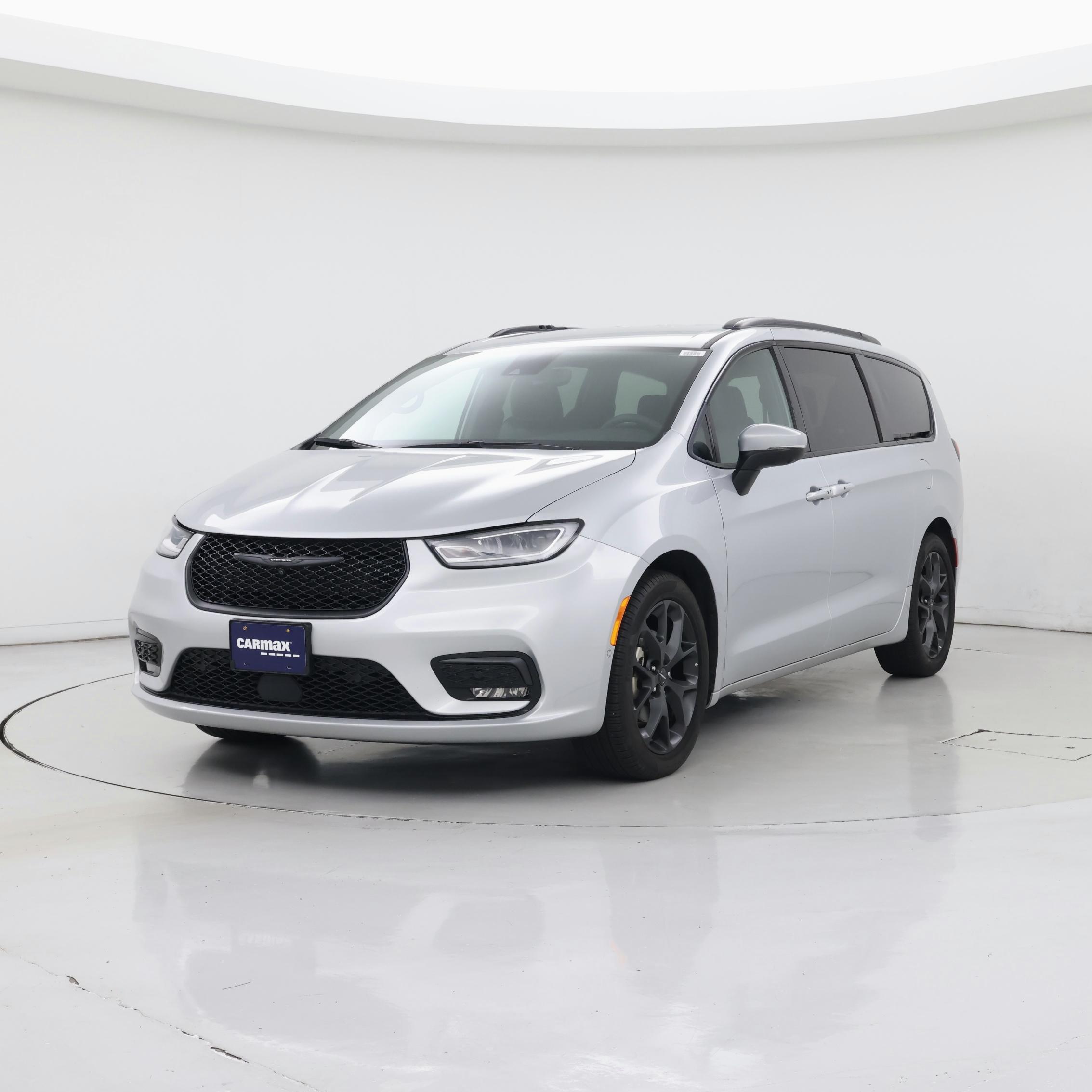 Thumbnail: 2023 Chrysler Pacifica - 4