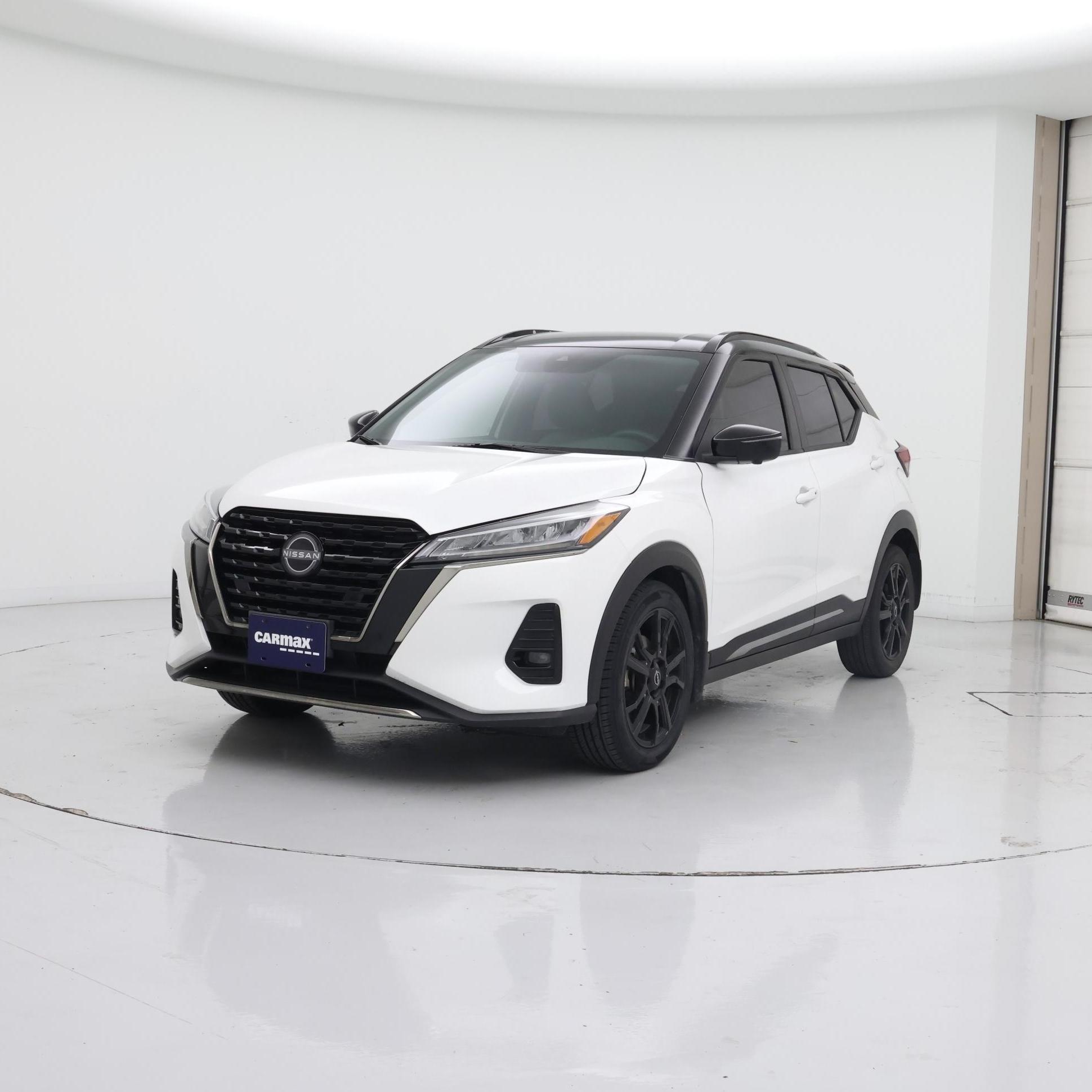 Thumbnail: 2023 Nissan Kicks - 4