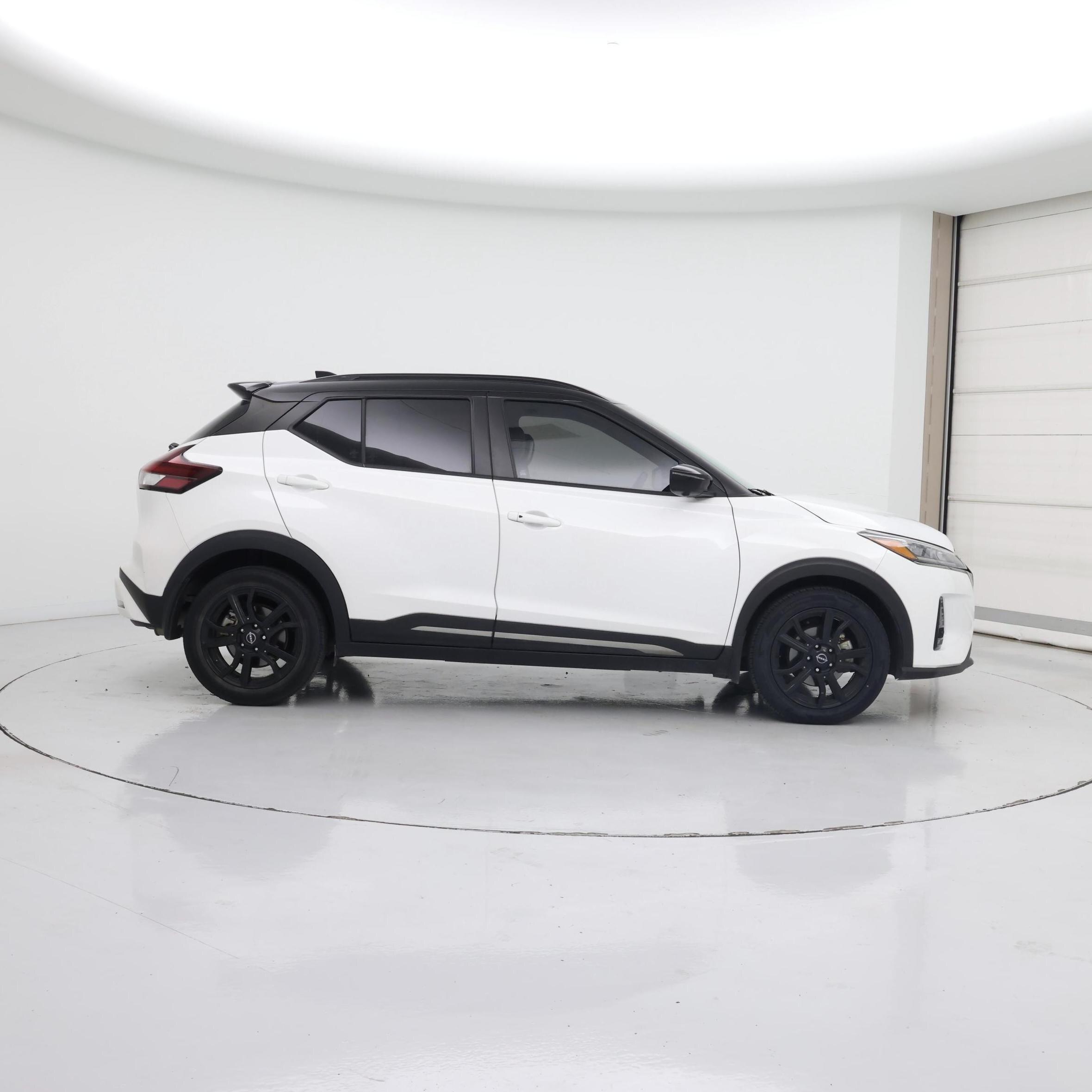 Thumbnail: 2023 Nissan Kicks - 7
