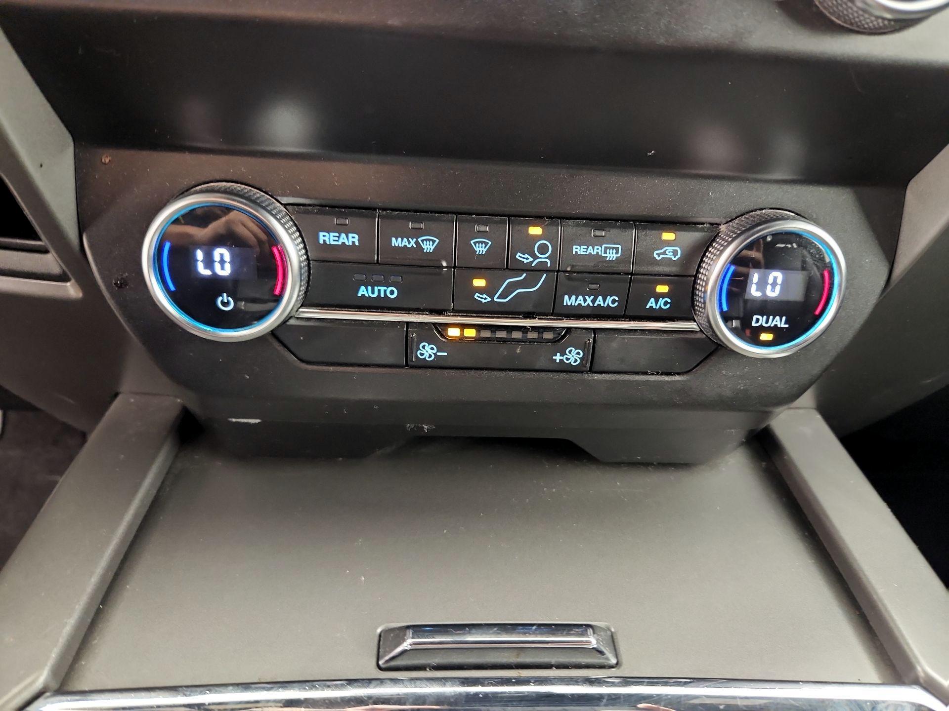 Thumbnail: 2020 Ford Expedition - 16