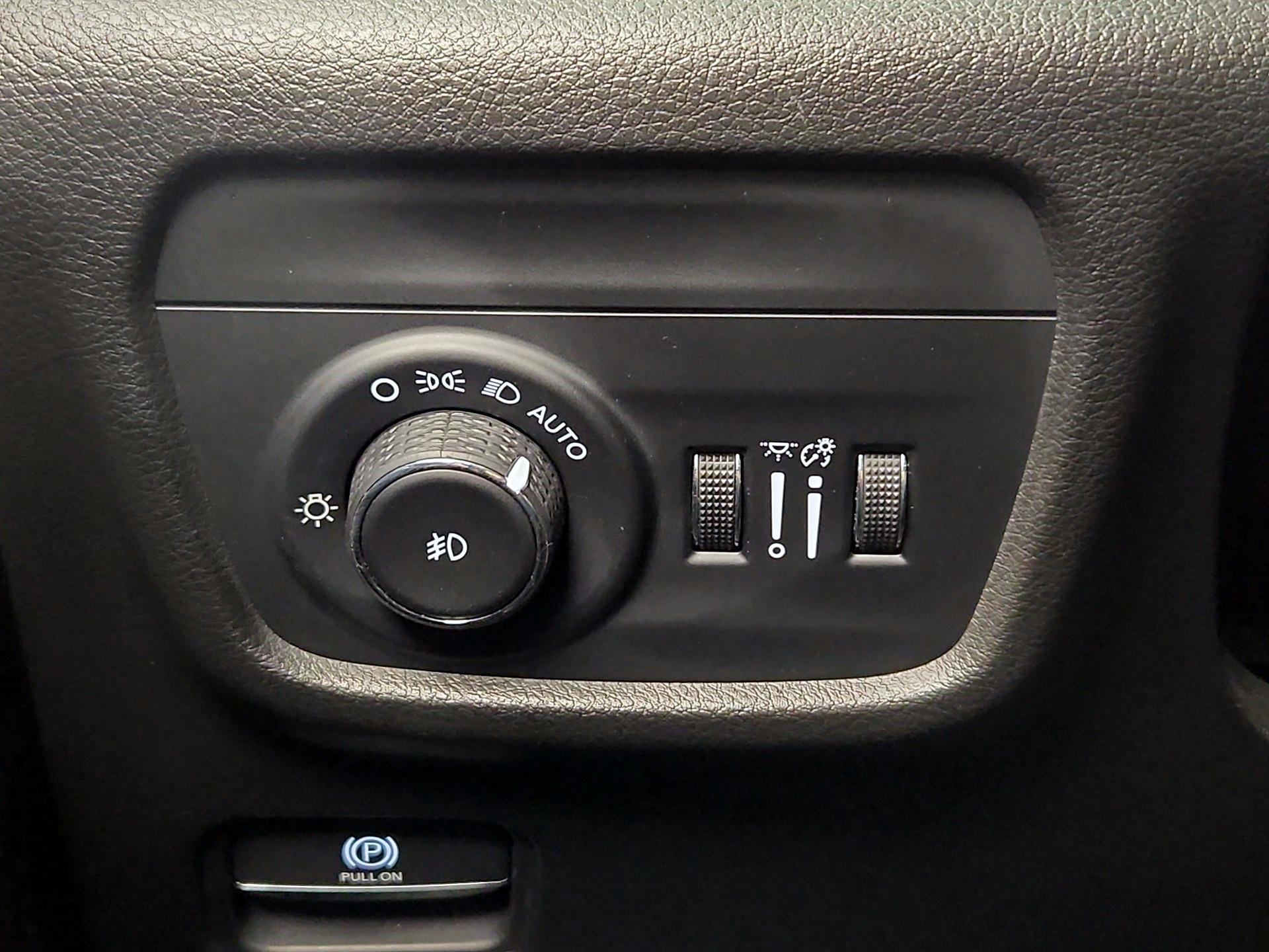 Thumbnail: 2023 Jeep Grand Cherokee - 13