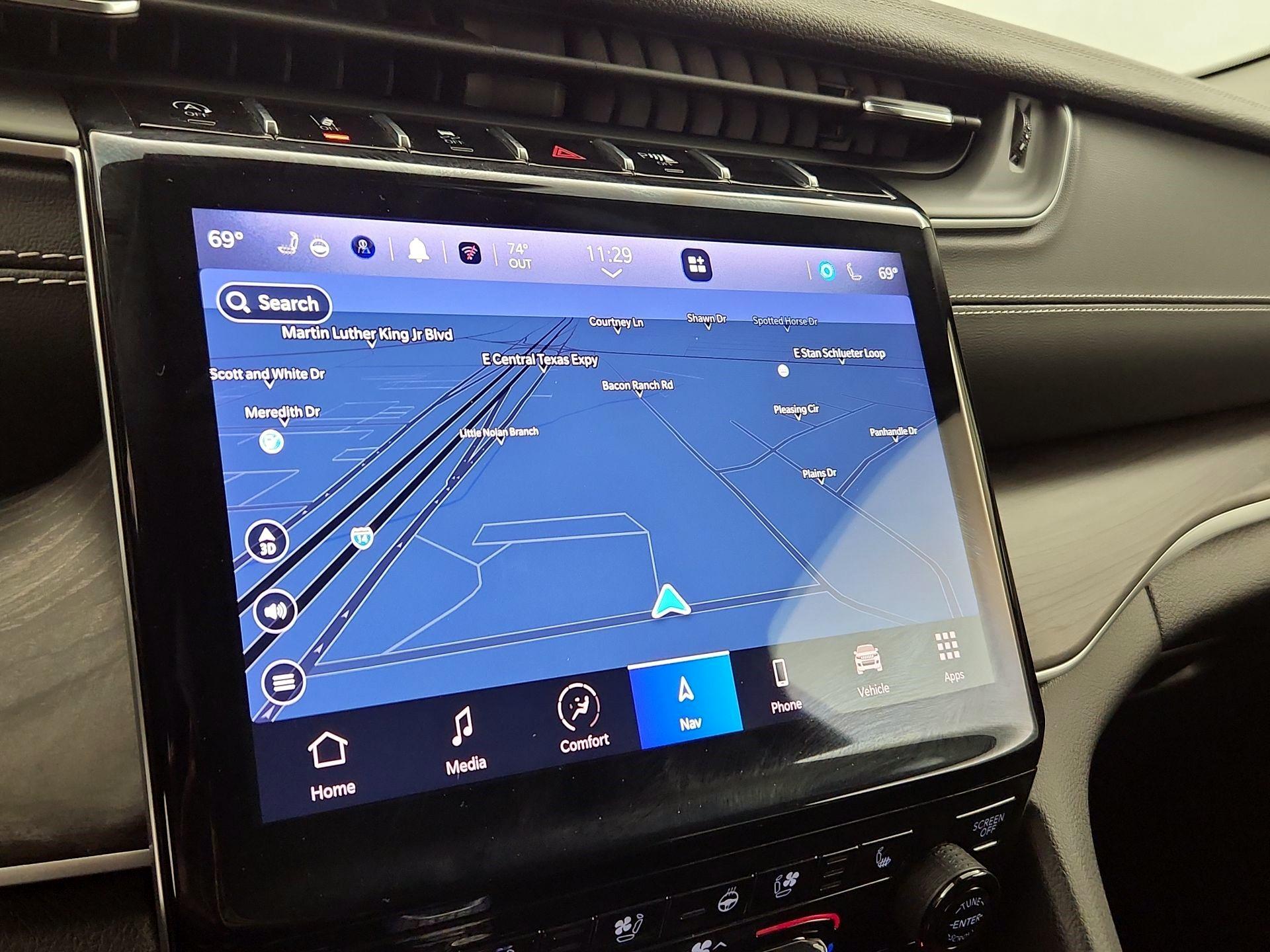 Thumbnail: 2023 Jeep Grand Cherokee - 14