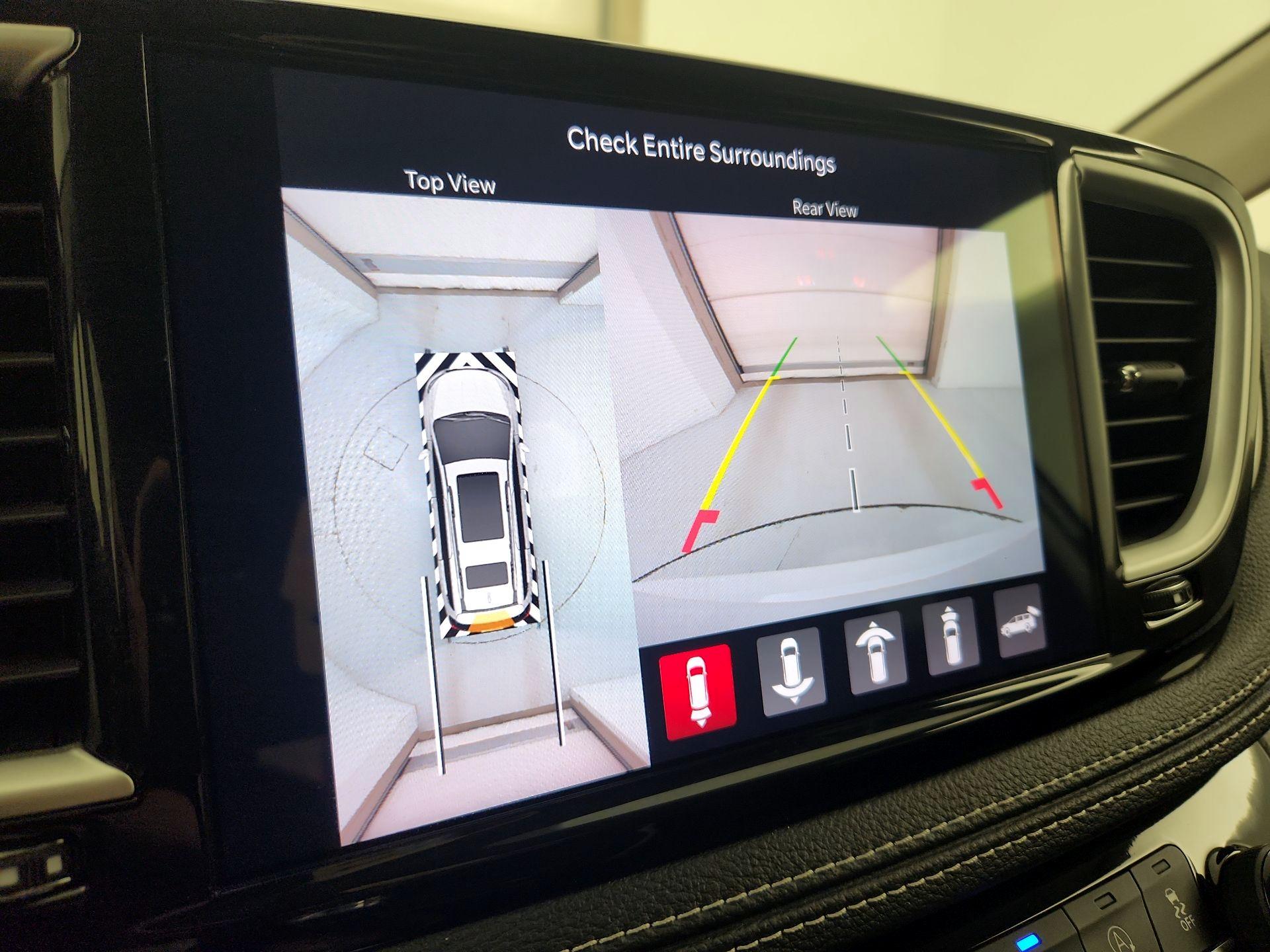 Thumbnail: 2023 Chrysler Pacifica - 14