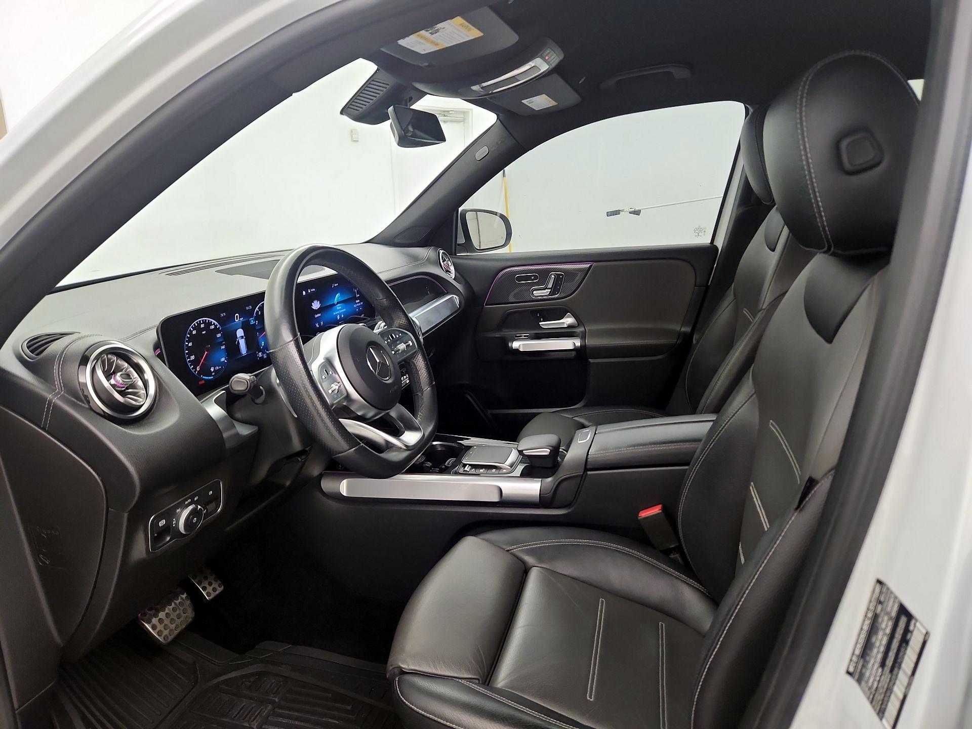 Thumbnail: 2021 Mercedes-Benz GLB - 11