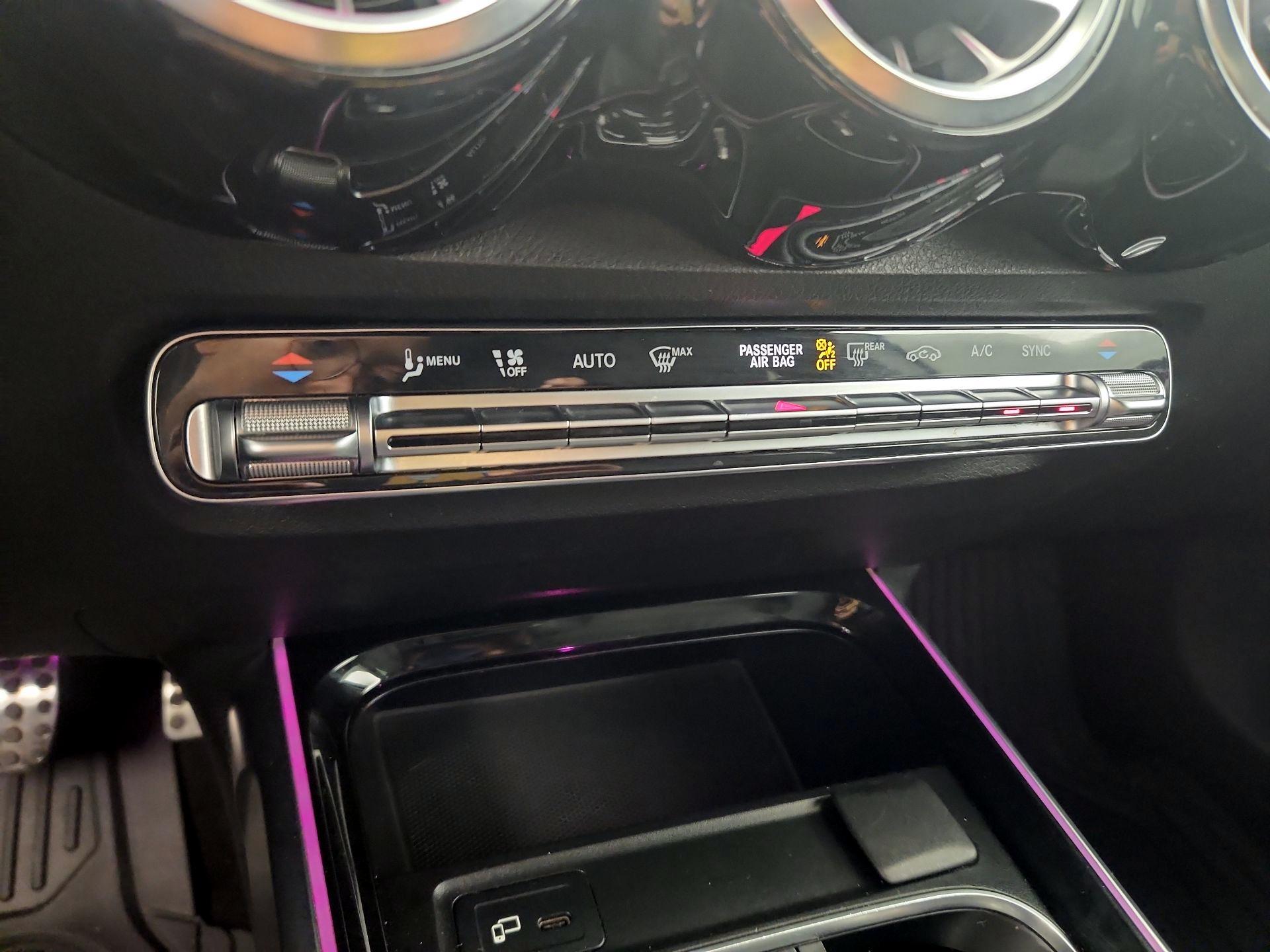 Thumbnail: 2021 Mercedes-Benz GLB - 16