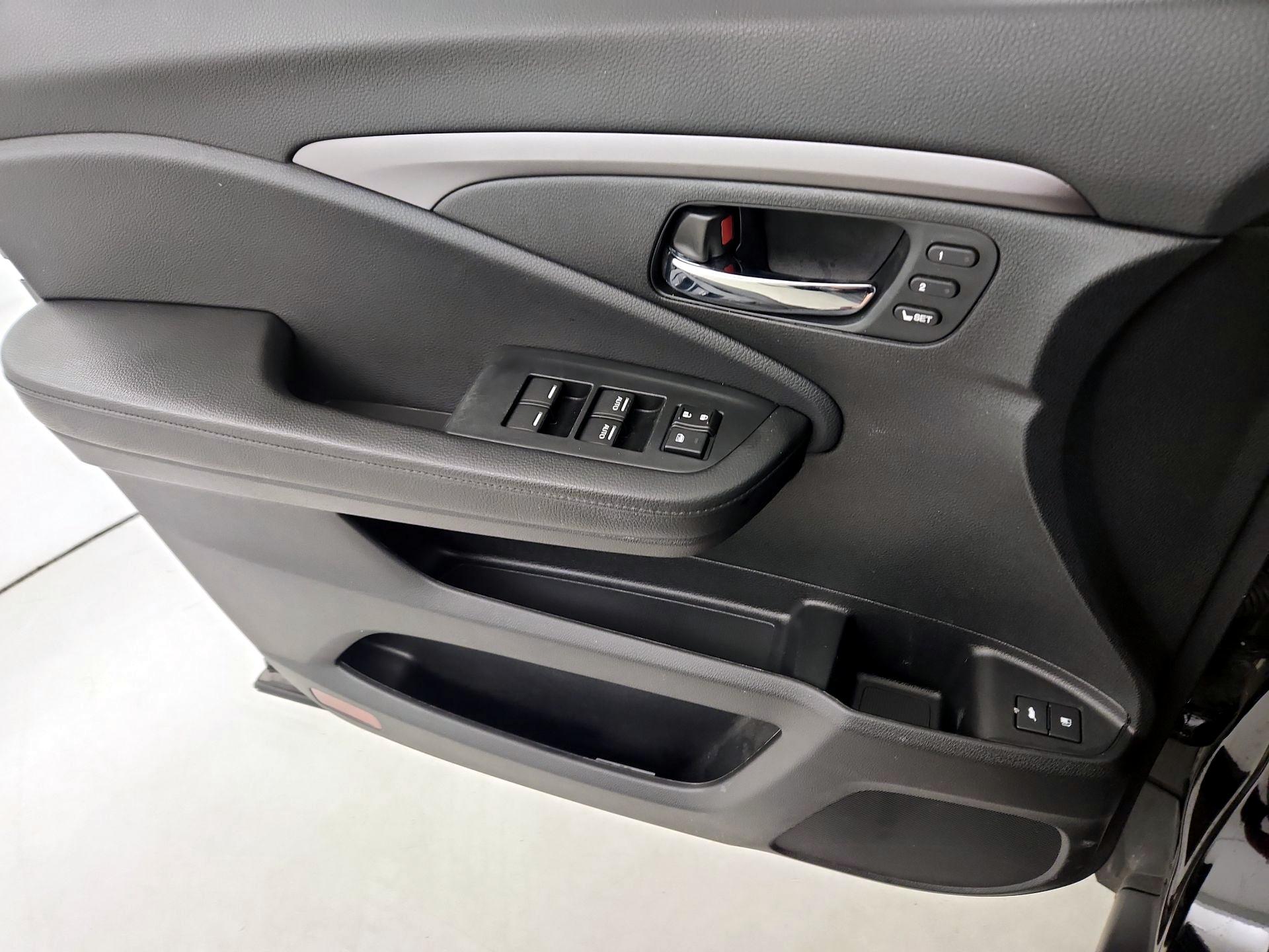 Thumbnail: 2022 Honda Pilot - 12