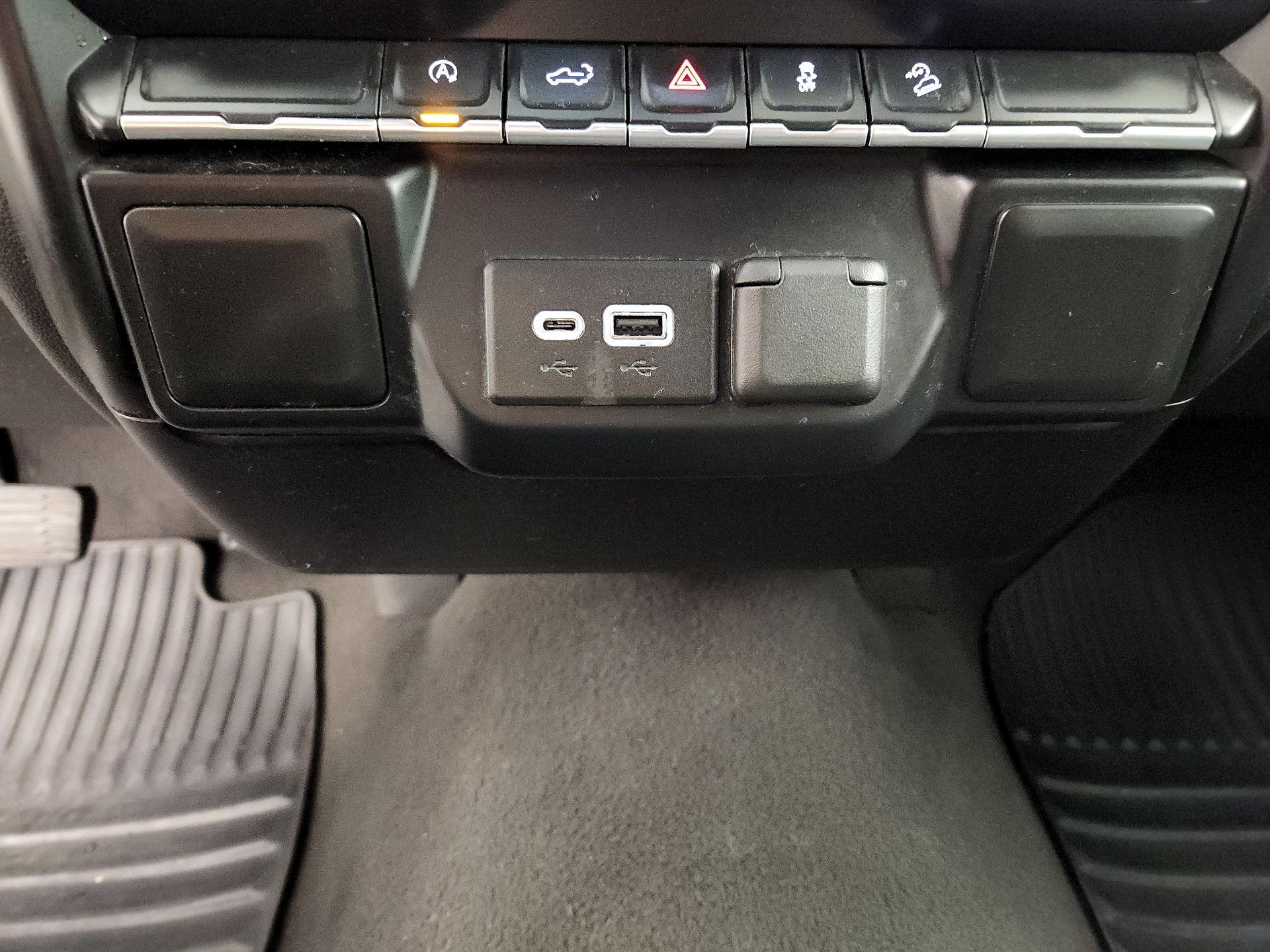 Thumbnail: 2021 Chevrolet Silverado 1500 - 18