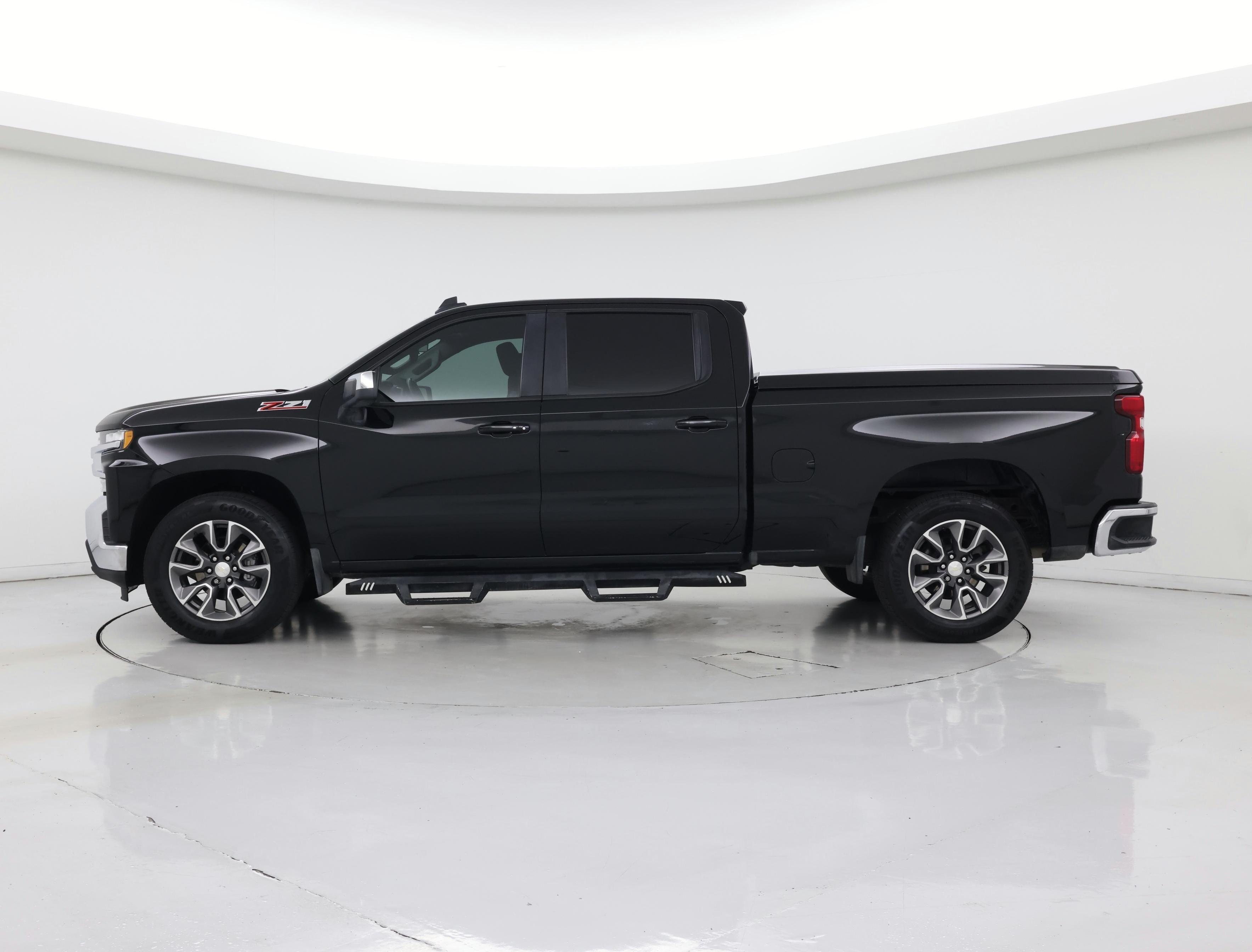 Thumbnail: 2021 Chevrolet Silverado 1500 - 3