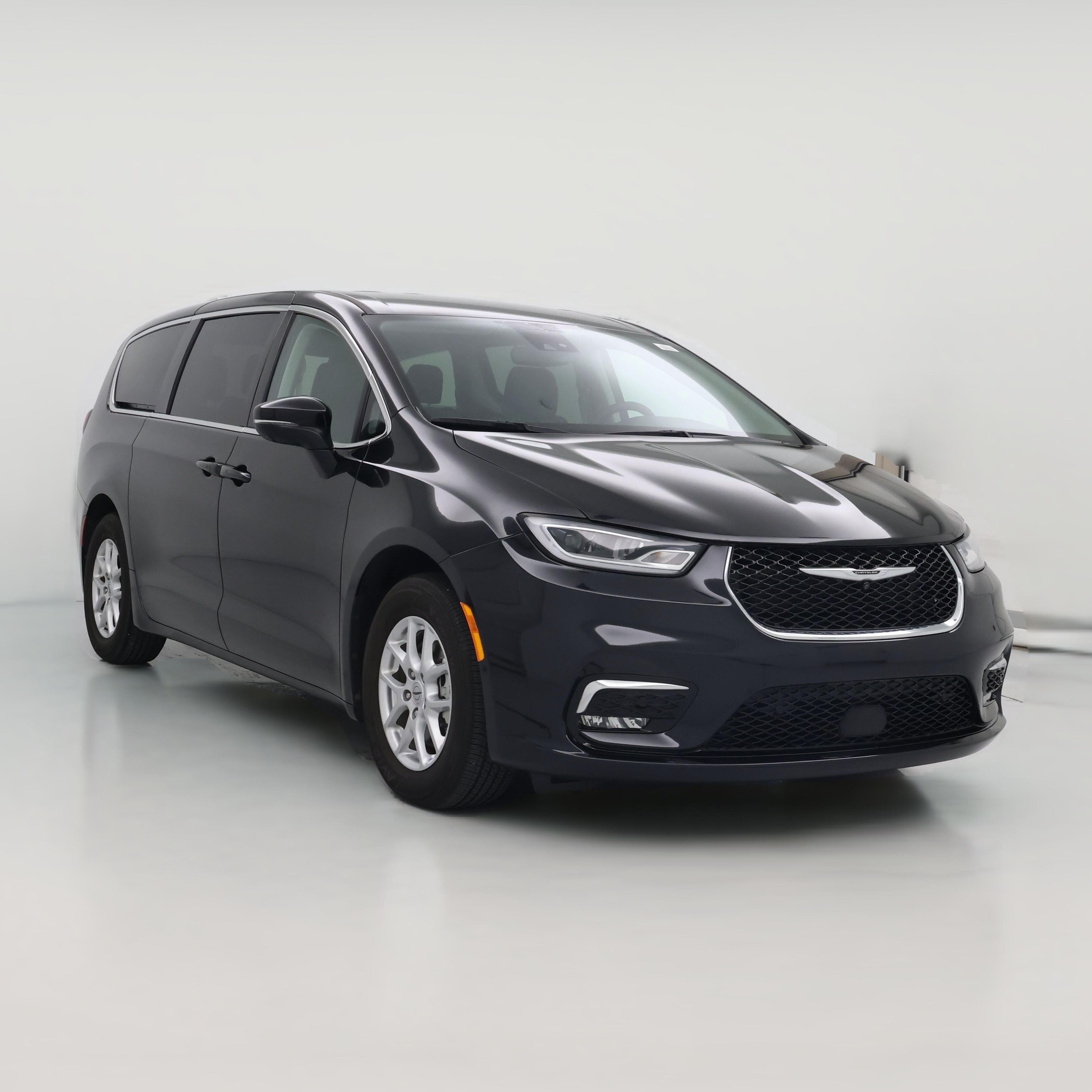 Thumbnail: 2023 Chrysler Pacifica - 1