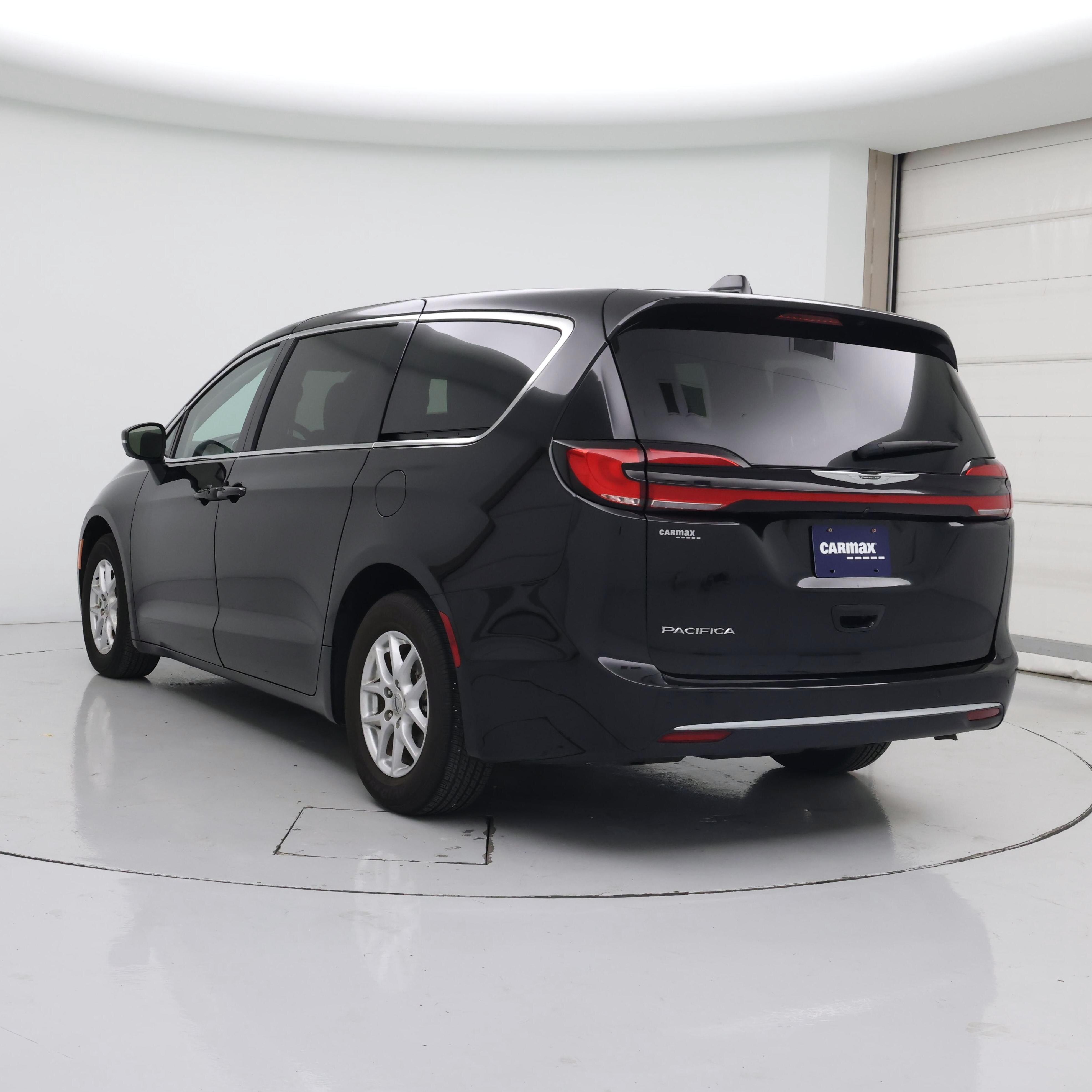 Thumbnail: 2023 Chrysler Pacifica - 2