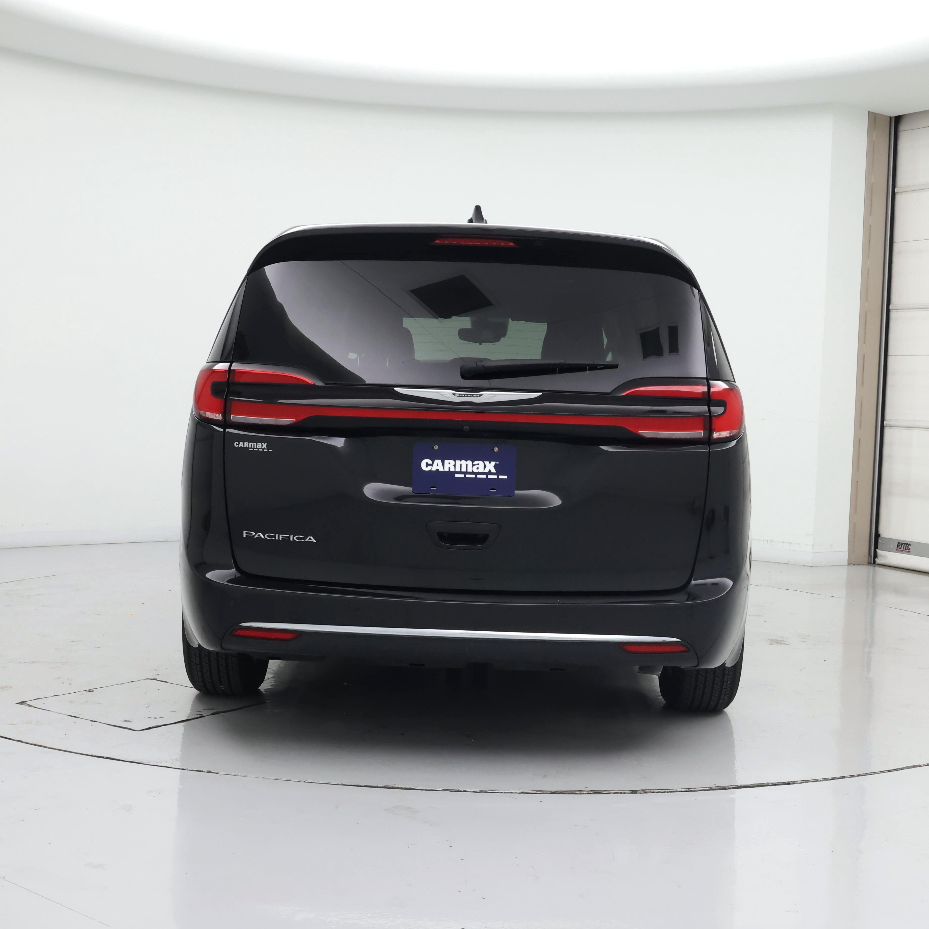 Thumbnail: 2023 Chrysler Pacifica - 6