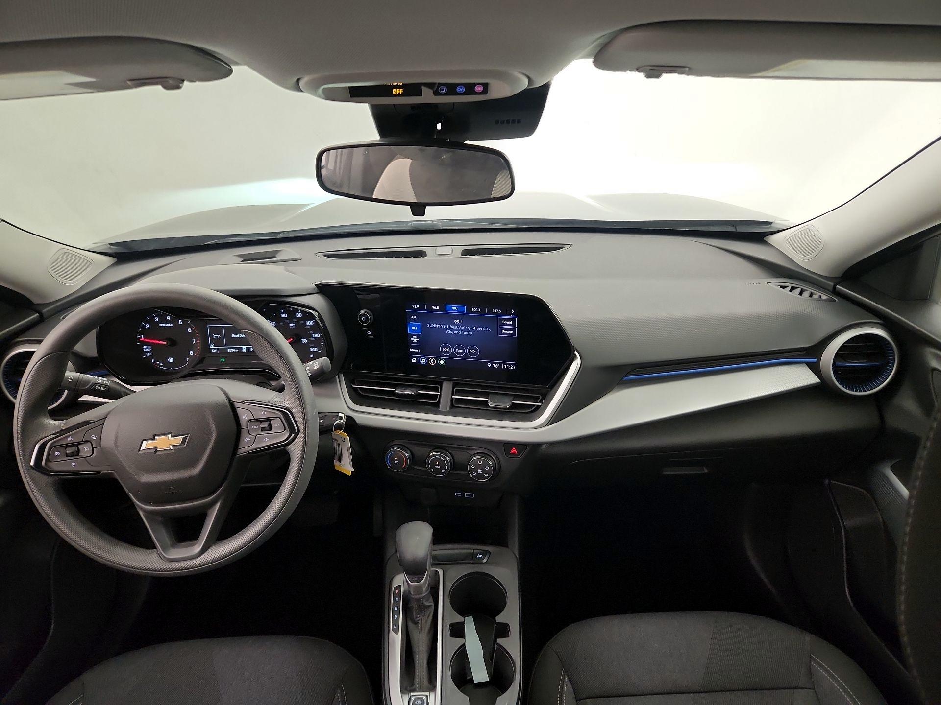 Thumbnail: 2024 Chevrolet Trax - 9