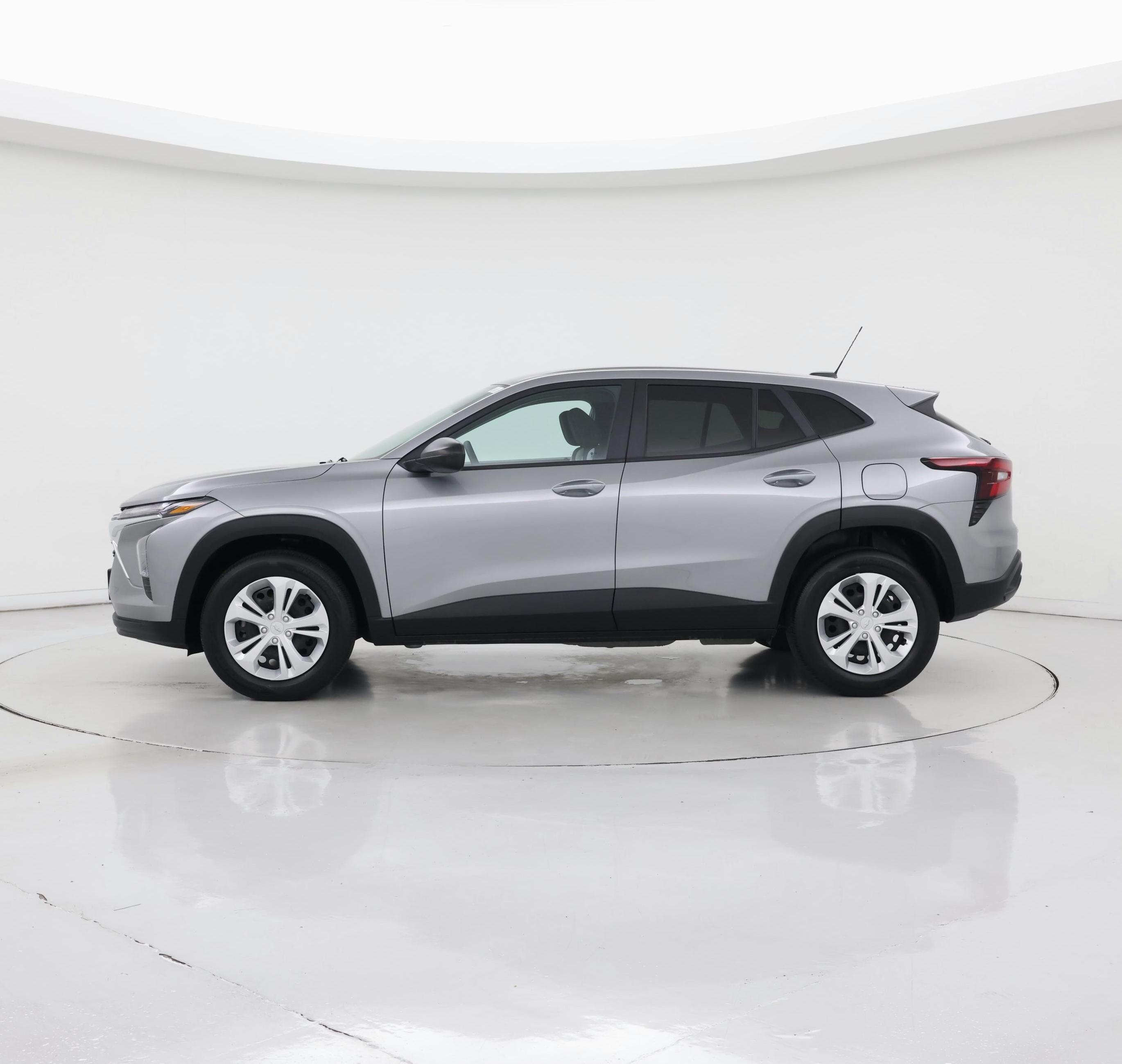Thumbnail: 2024 Chevrolet Trax - 3