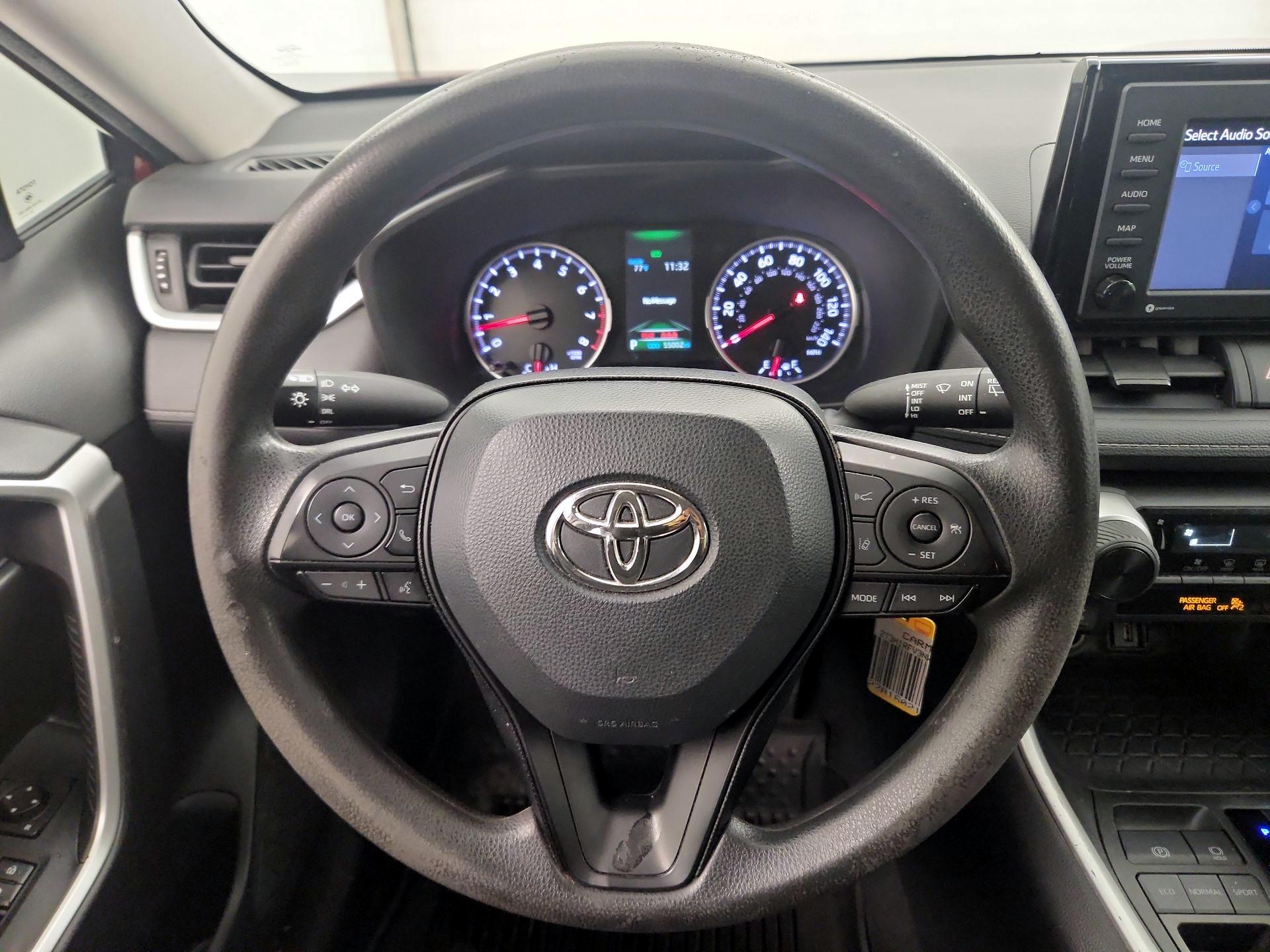 Thumbnail: 2022 Toyota RAV4 - 10