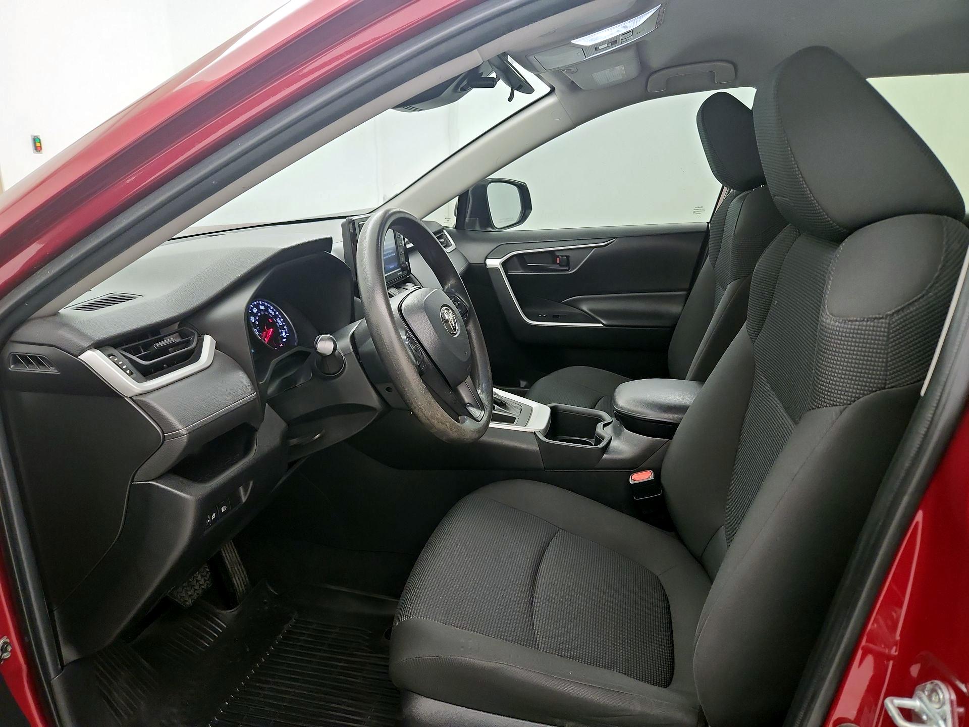 Thumbnail: 2022 Toyota RAV4 - 11