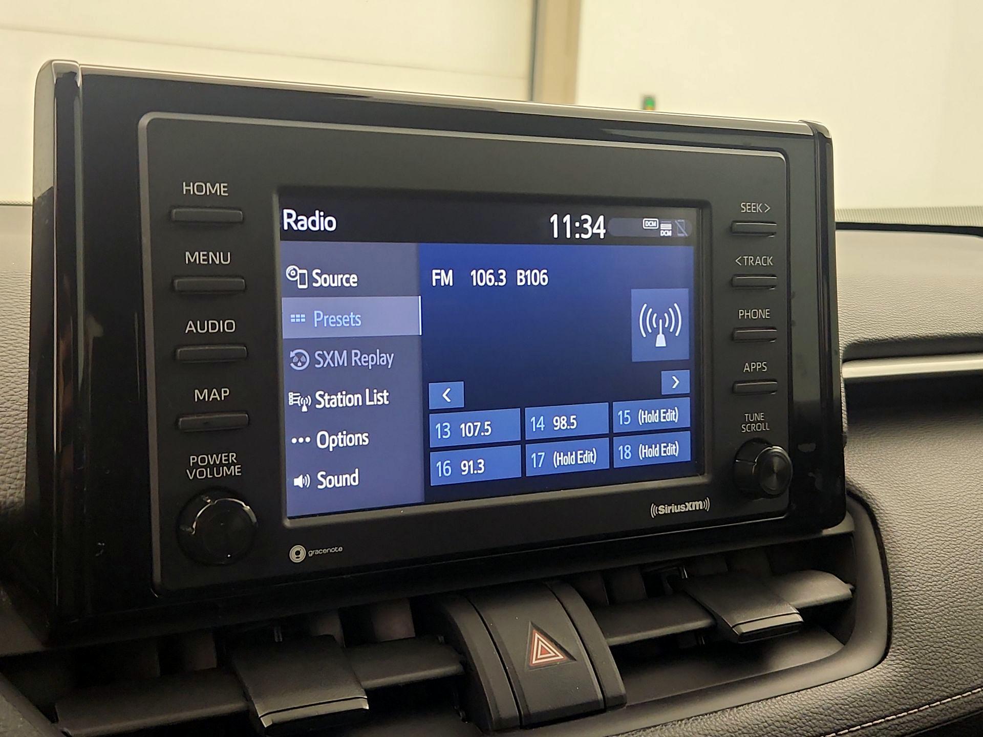 Thumbnail: 2022 Toyota RAV4 - 15