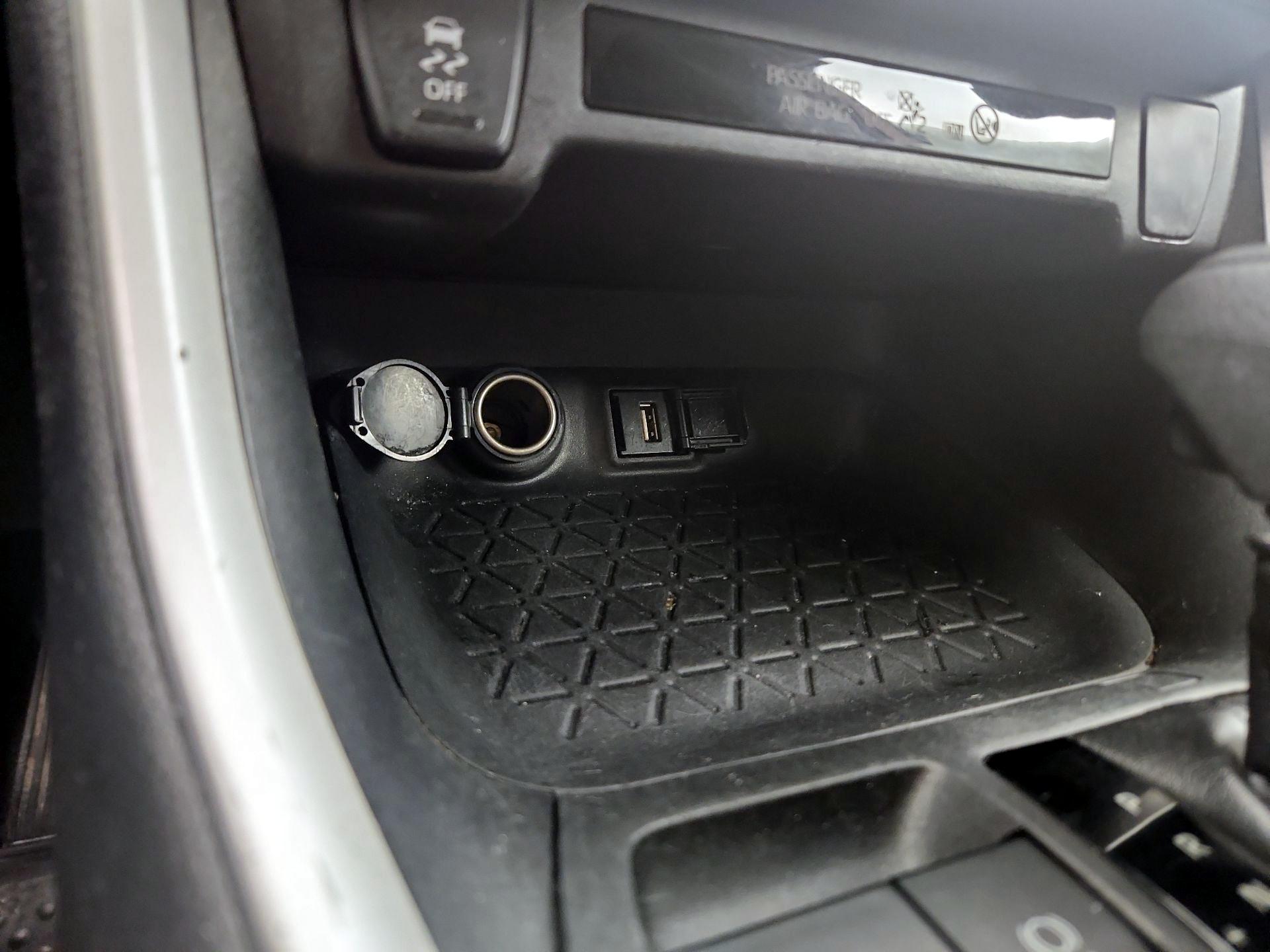 Thumbnail: 2022 Toyota RAV4 - 18