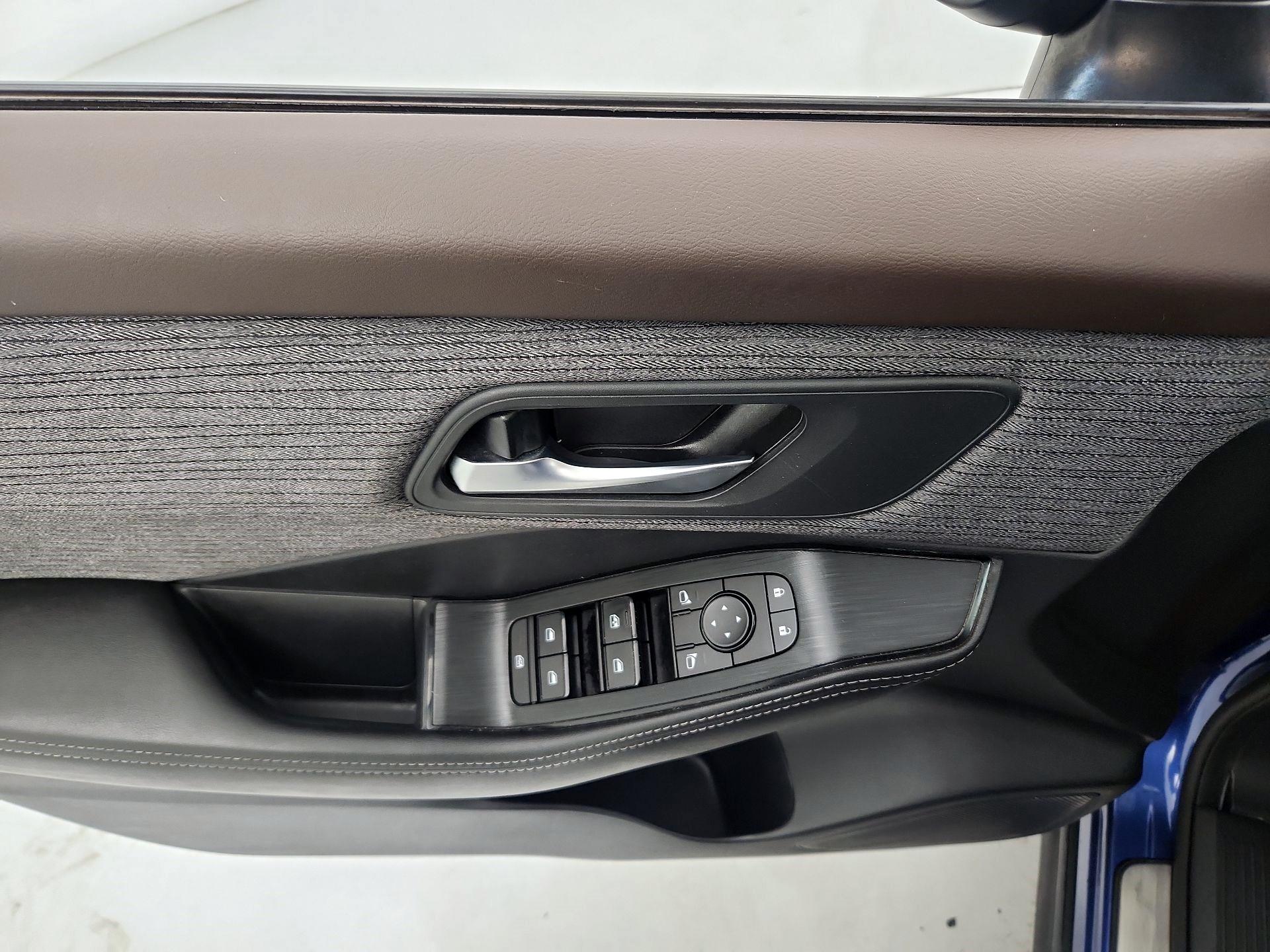 Thumbnail: 2021 Nissan Rogue - 12