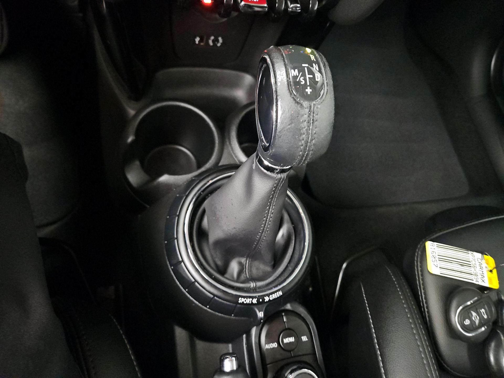 Thumbnail: 2017 MINI Cooper Hardtop - 16