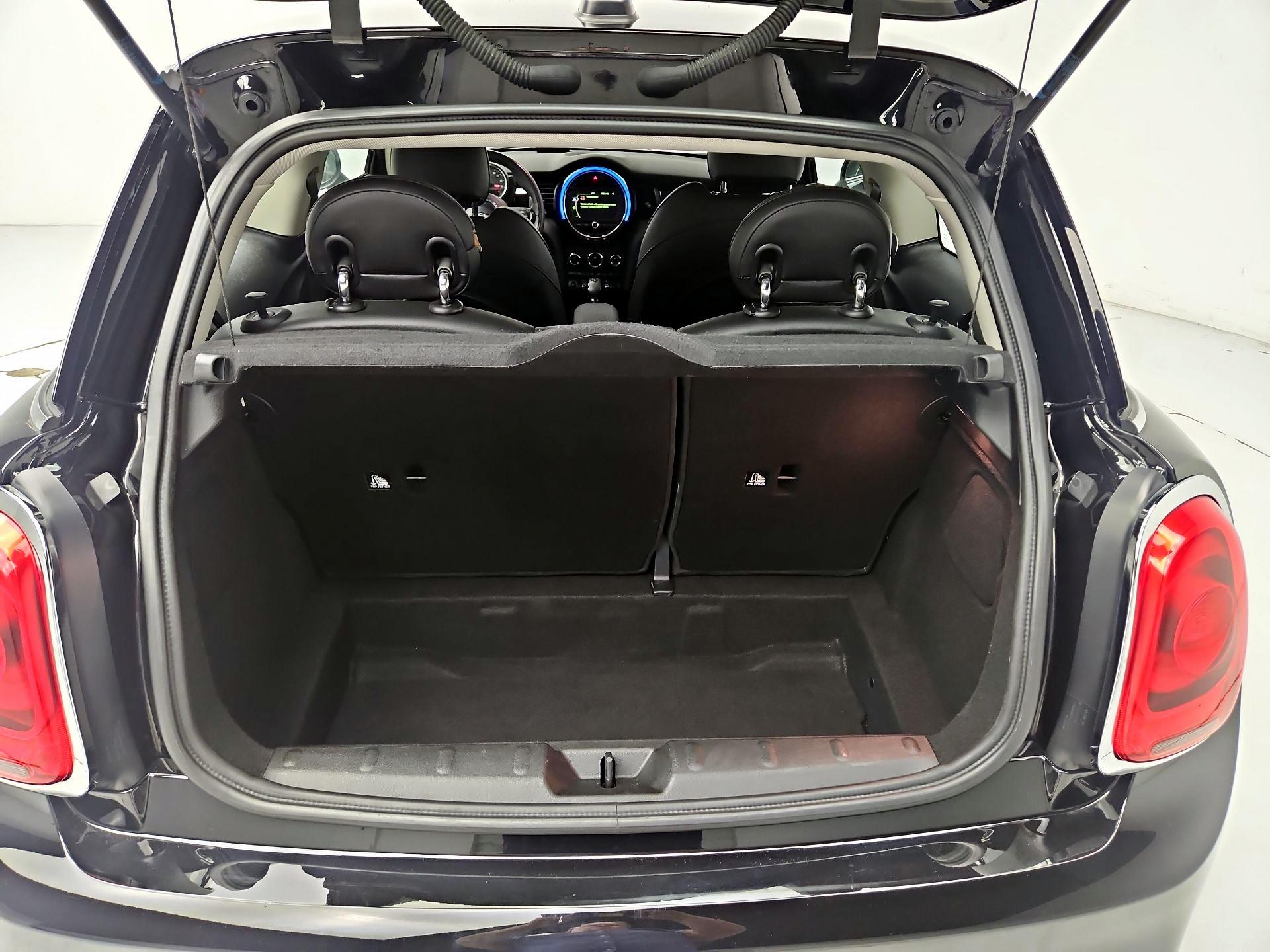 Thumbnail: 2017 MINI Cooper Hardtop - 19