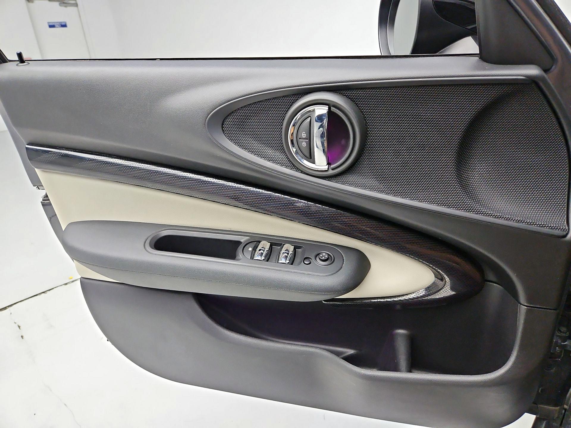 Thumbnail: 2017 MINI Cooper Clubman - 12