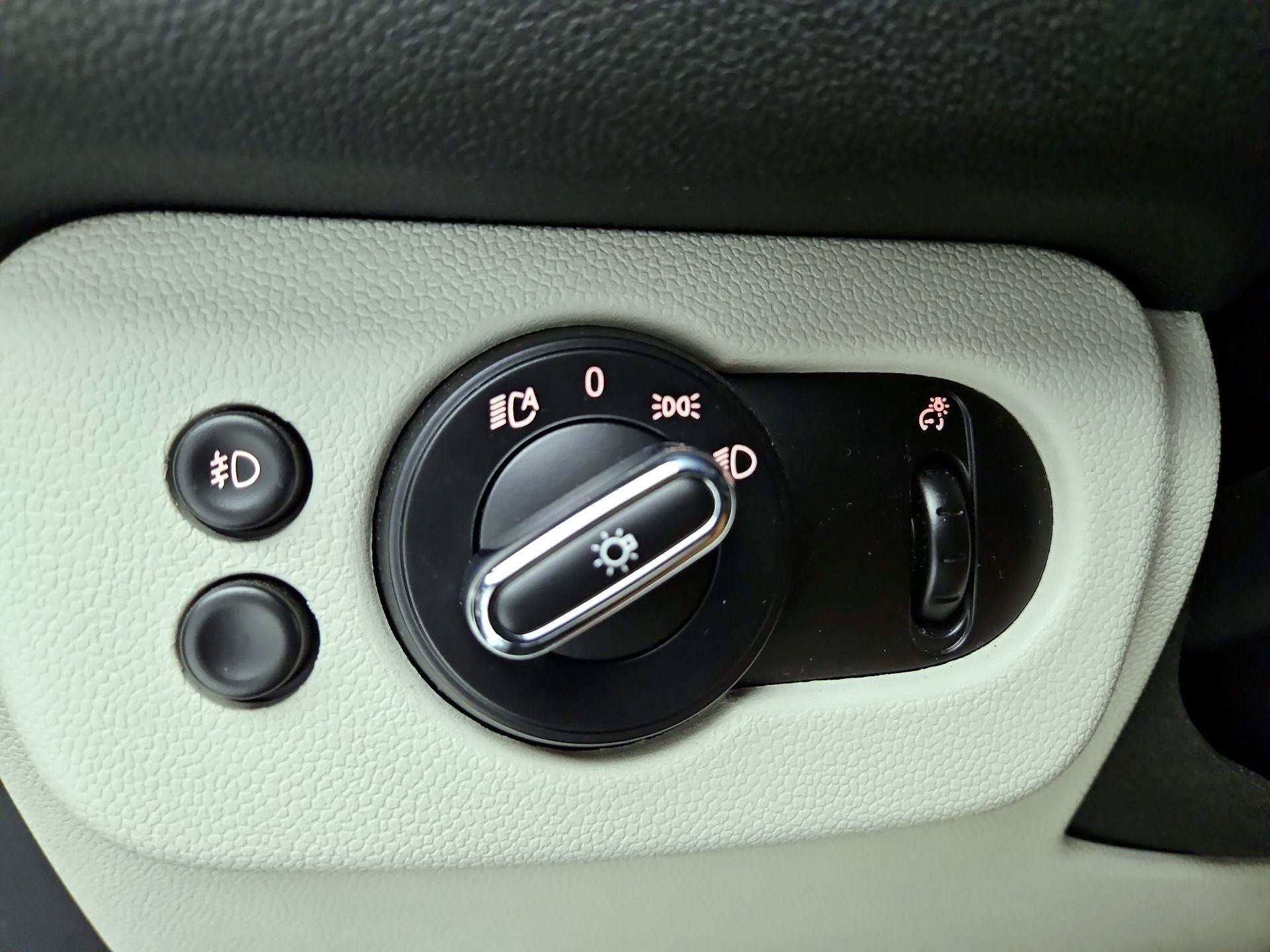 Thumbnail: 2017 MINI Cooper Clubman - 13