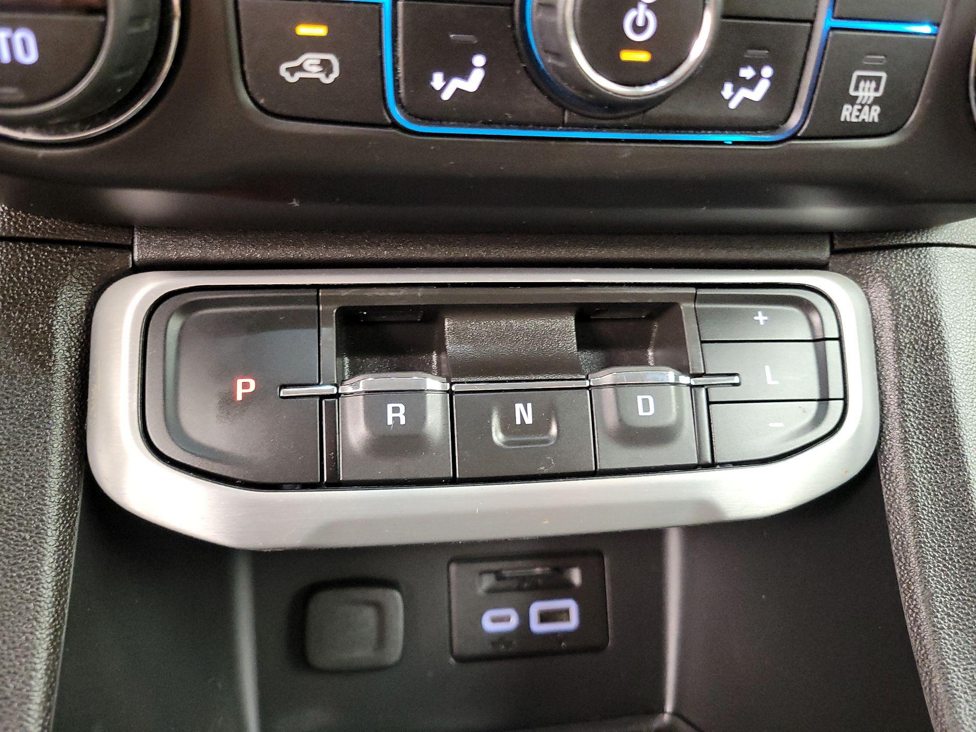 Thumbnail: 2023 GMC Acadia - 17