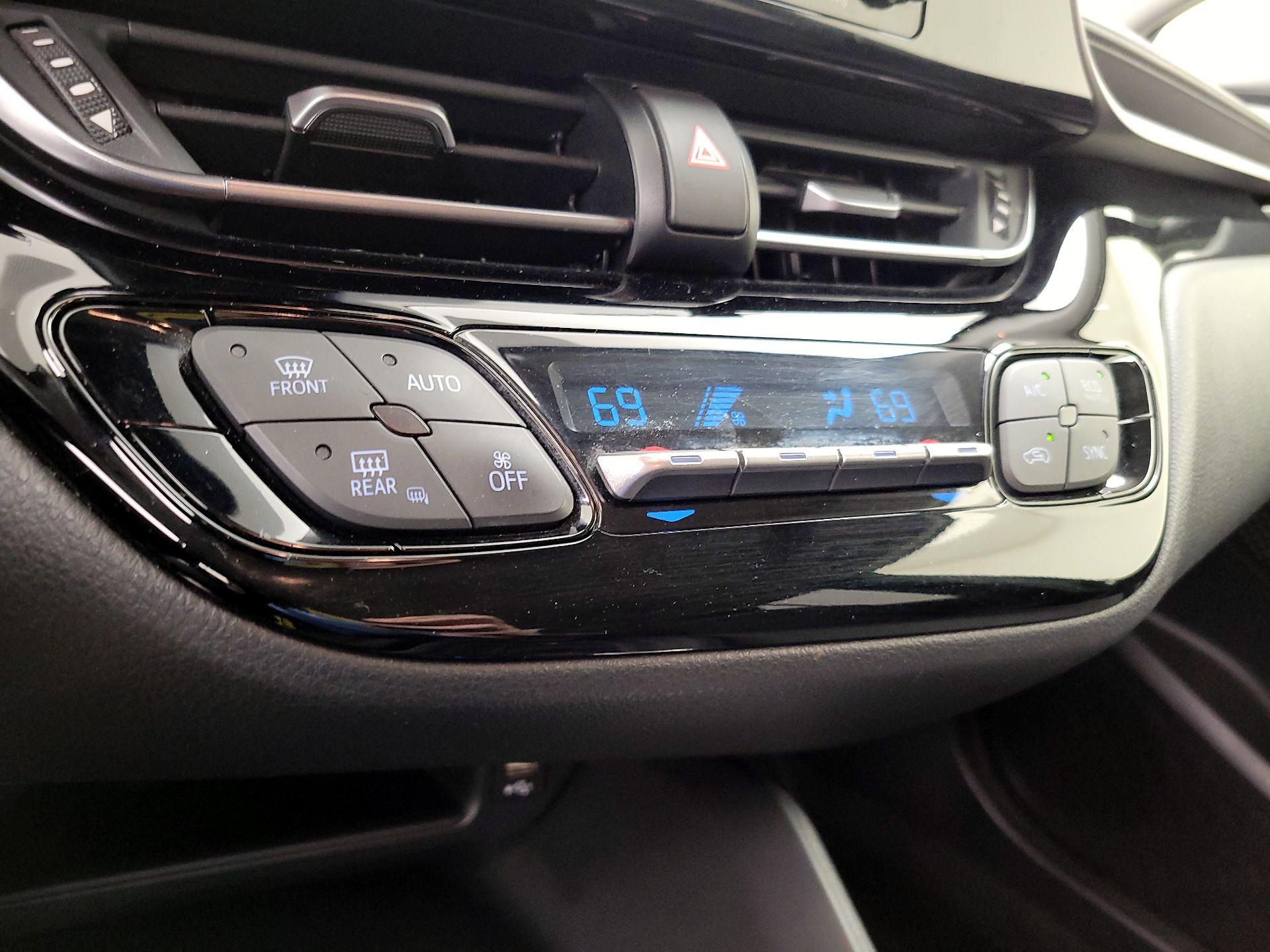 Thumbnail: 2020 Toyota C-HR - 16