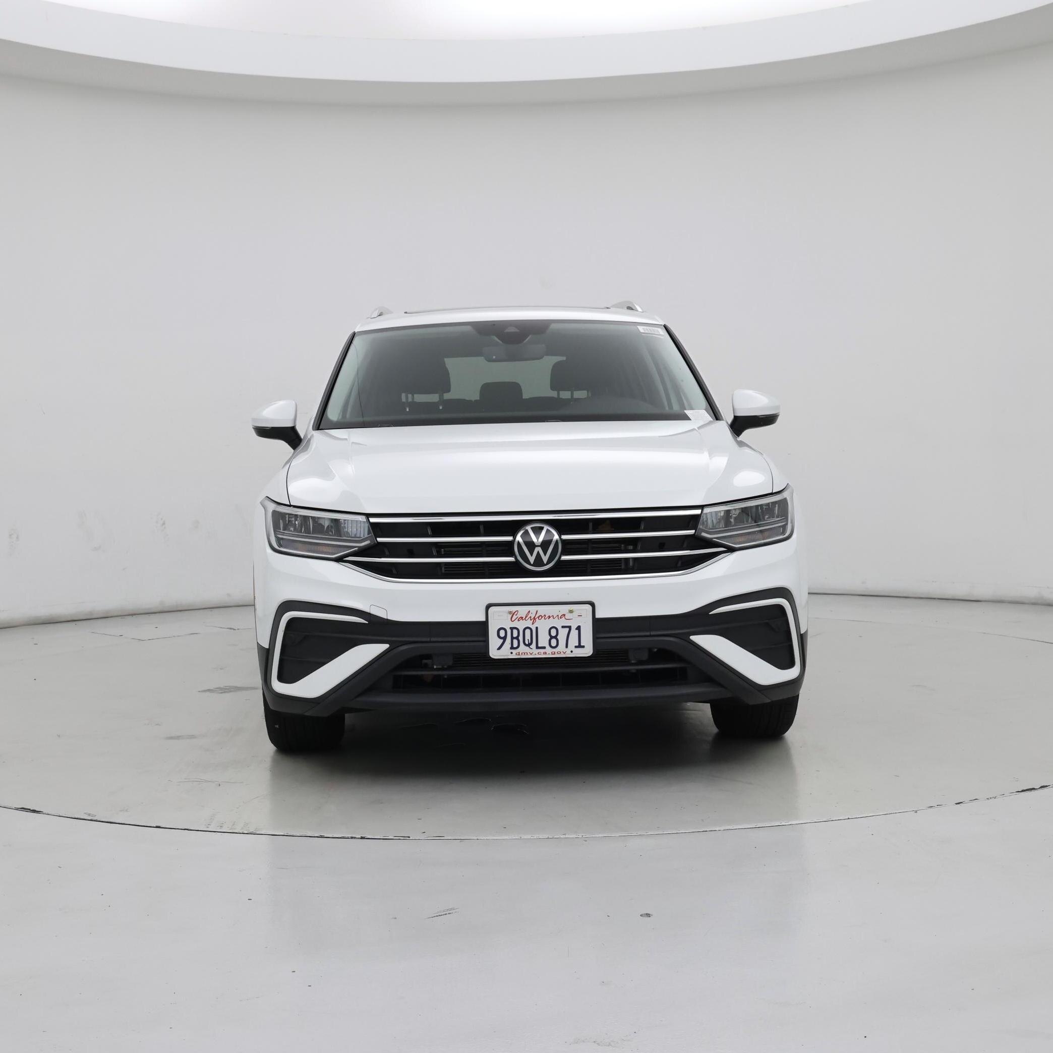 Thumbnail: 2022 Volkswagen Tiguan - 5
