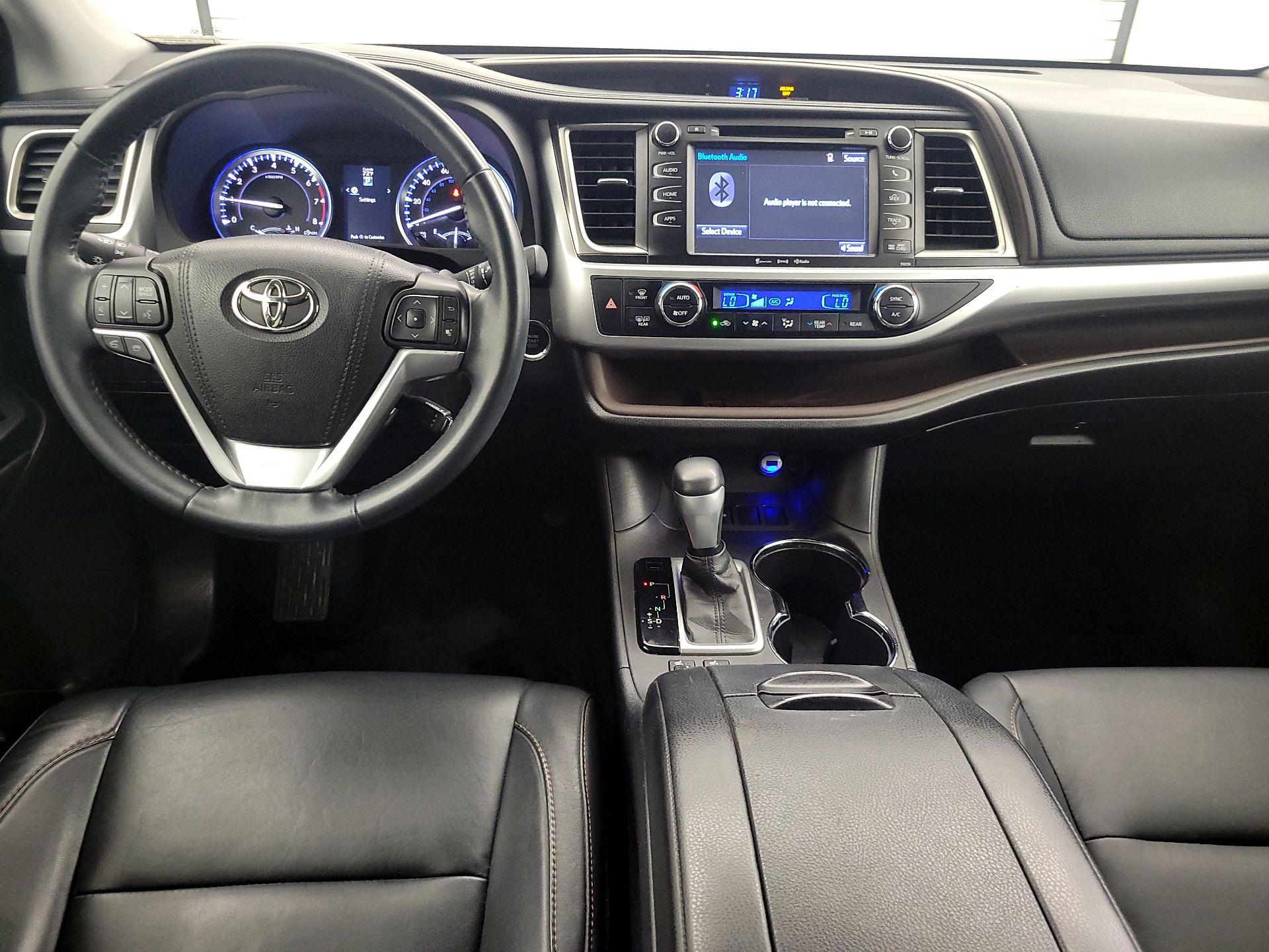 Thumbnail: 2016 Toyota Highlander - 9