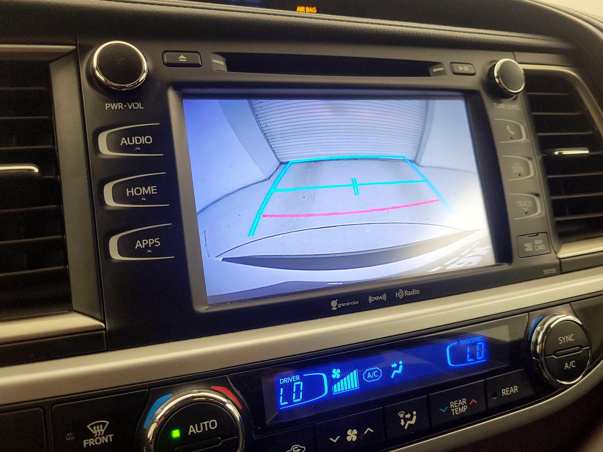 Thumbnail: 2016 Toyota Highlander - 15