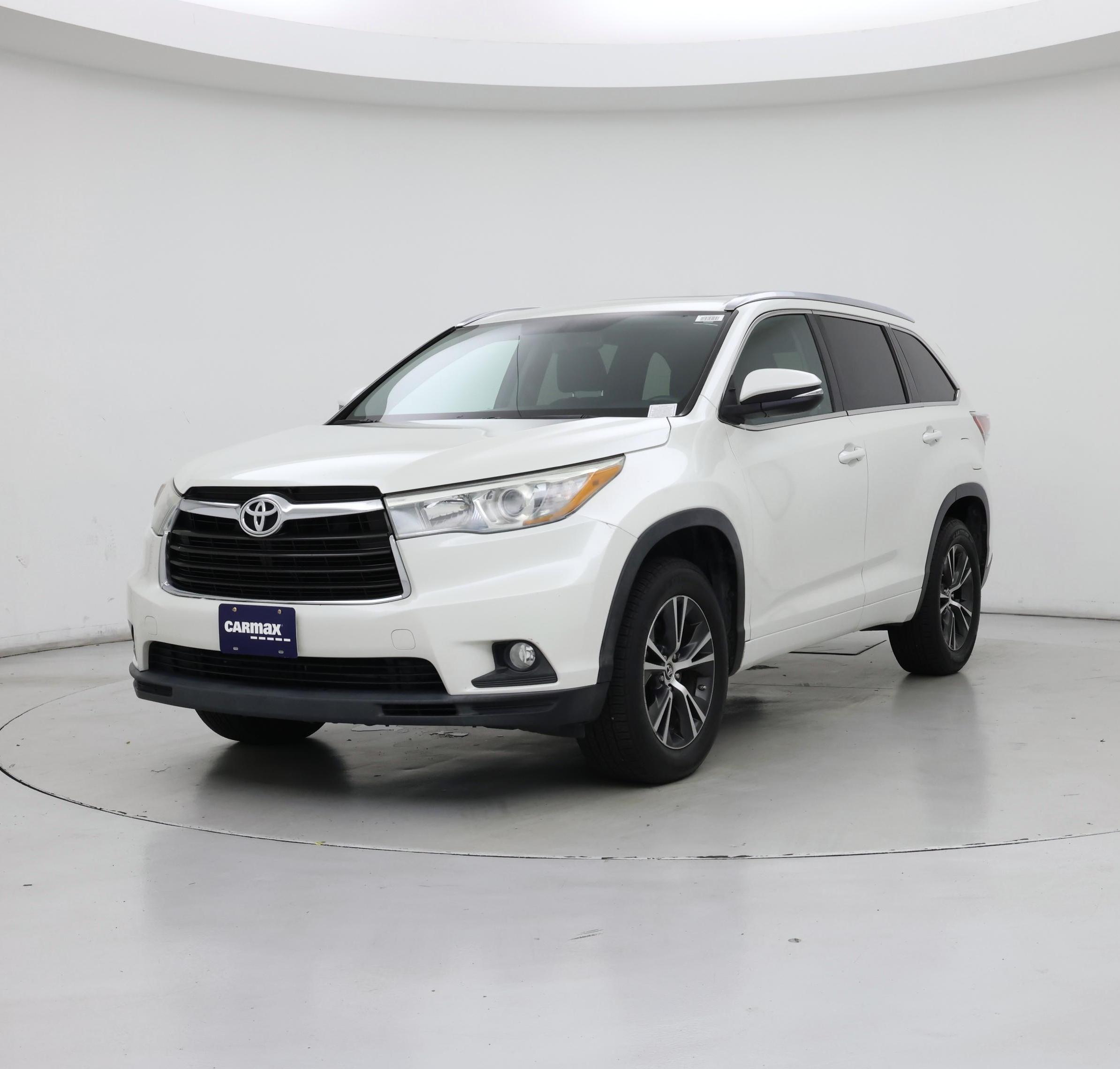 Thumbnail: 2016 Toyota Highlander - 4