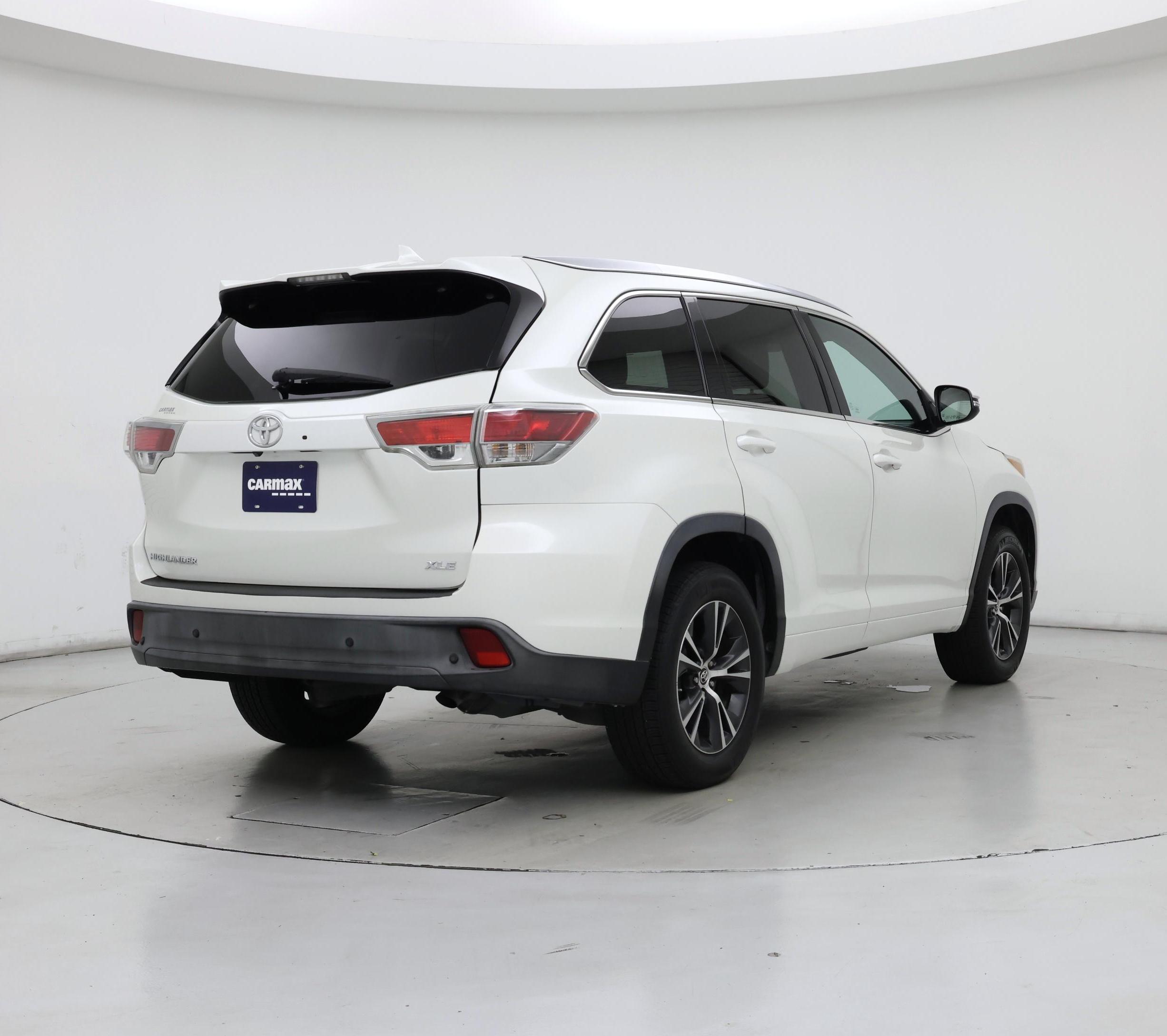 Thumbnail: 2016 Toyota Highlander - 8