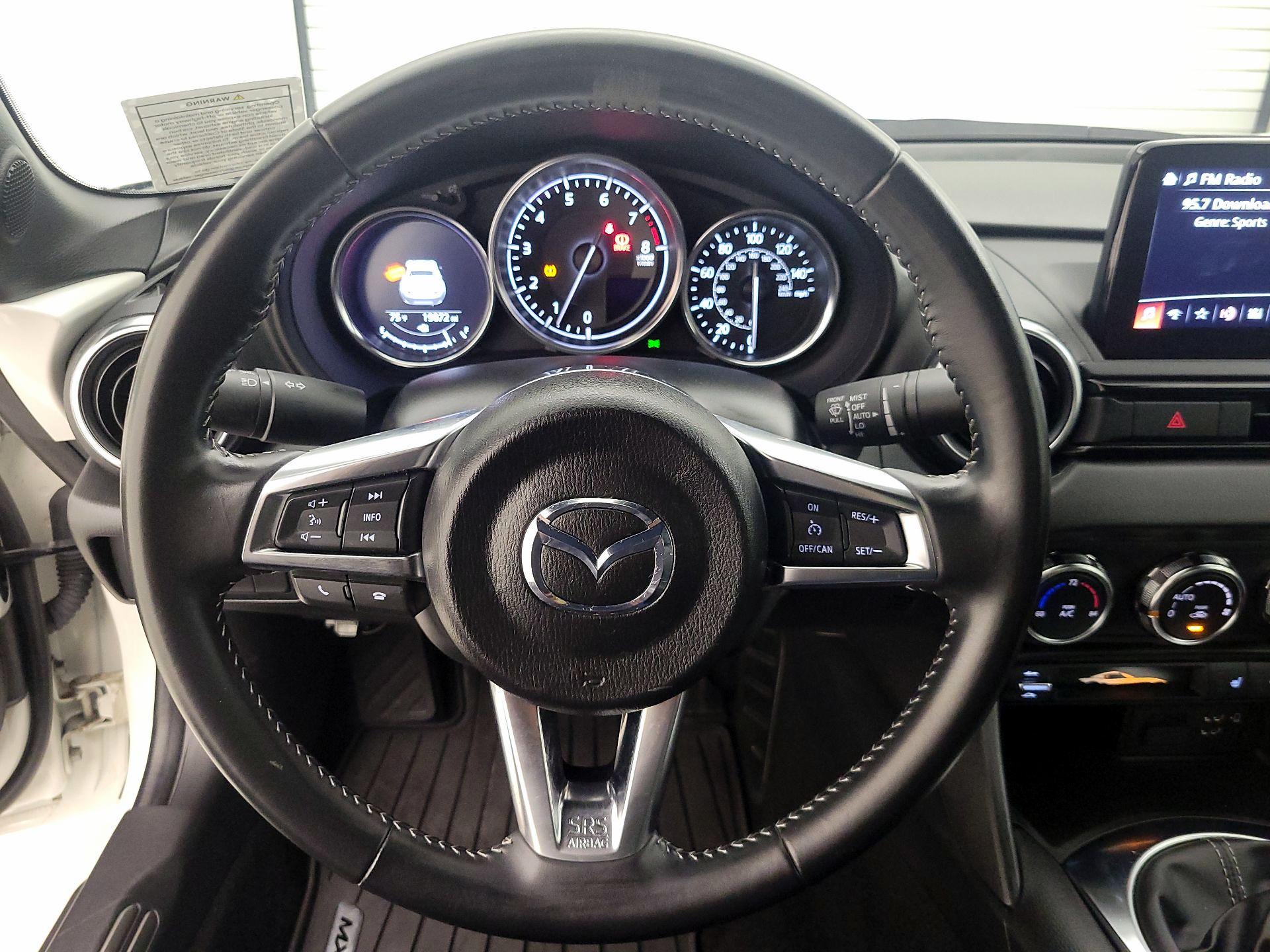 Thumbnail: 2022 Mazda MX-5 Miata - 10
