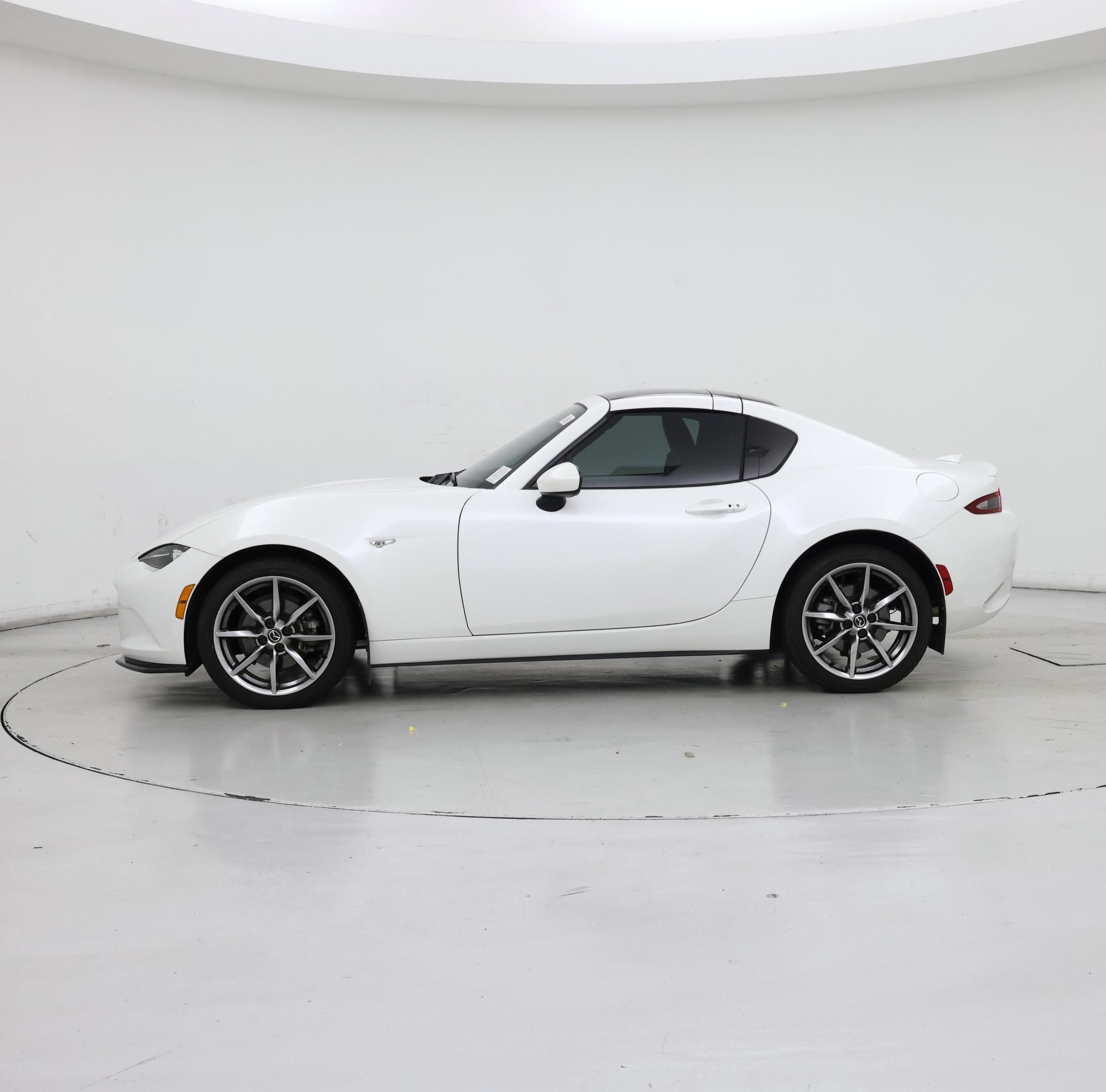 Thumbnail: 2022 Mazda MX-5 Miata - 3