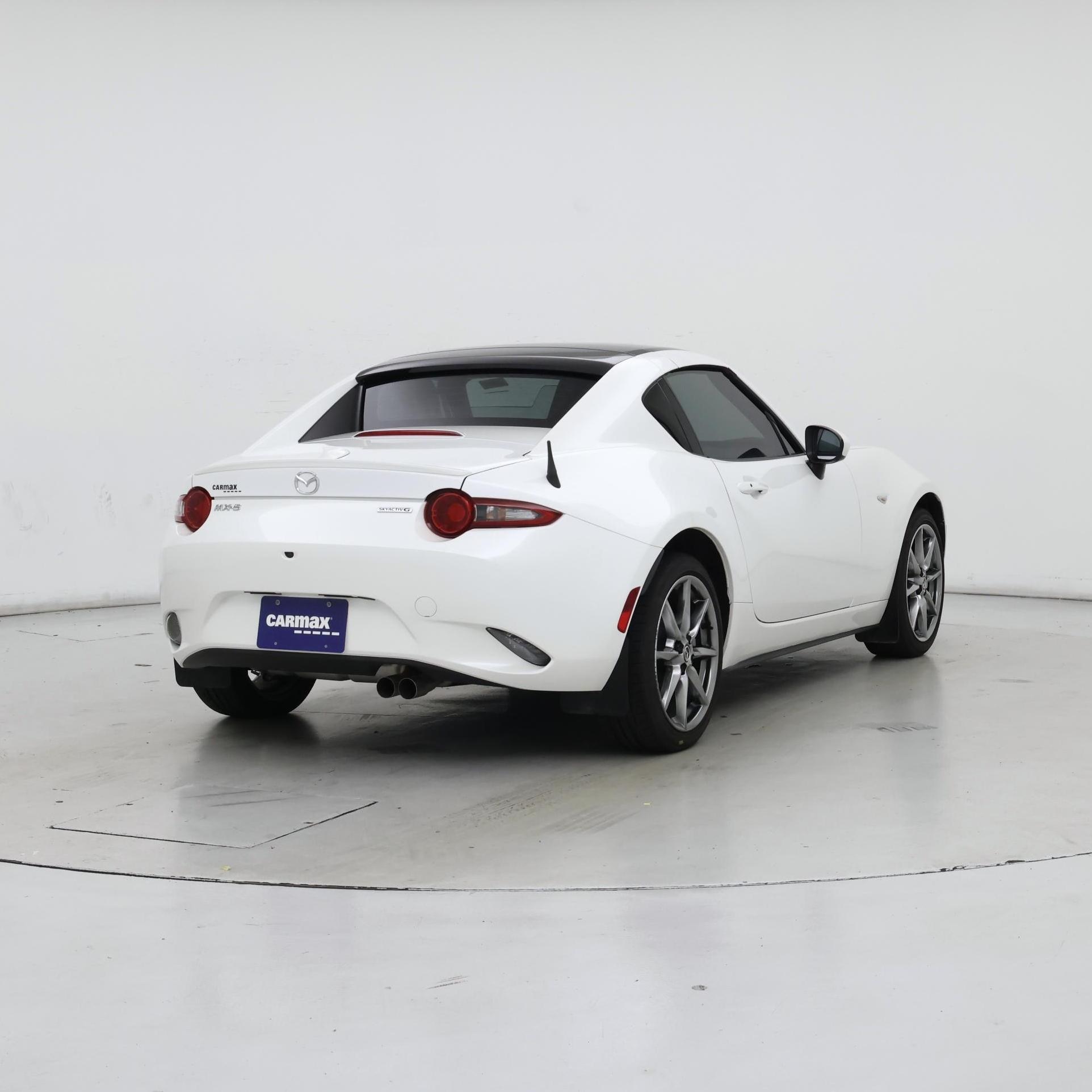 Thumbnail: 2022 Mazda MX-5 Miata - 8