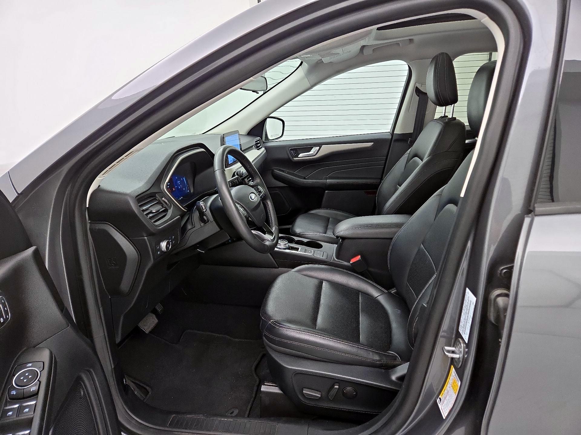 Thumbnail: 2021 Ford Escape - 11