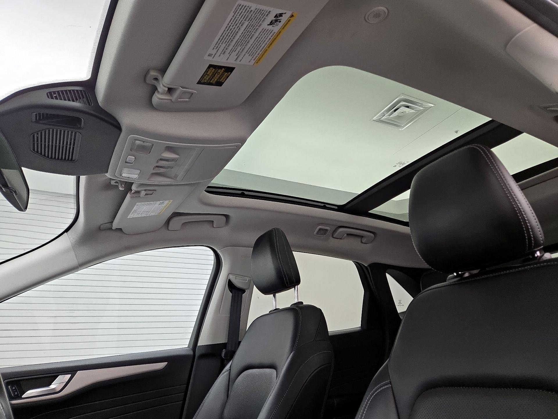 Thumbnail: 2021 Ford Escape - 20