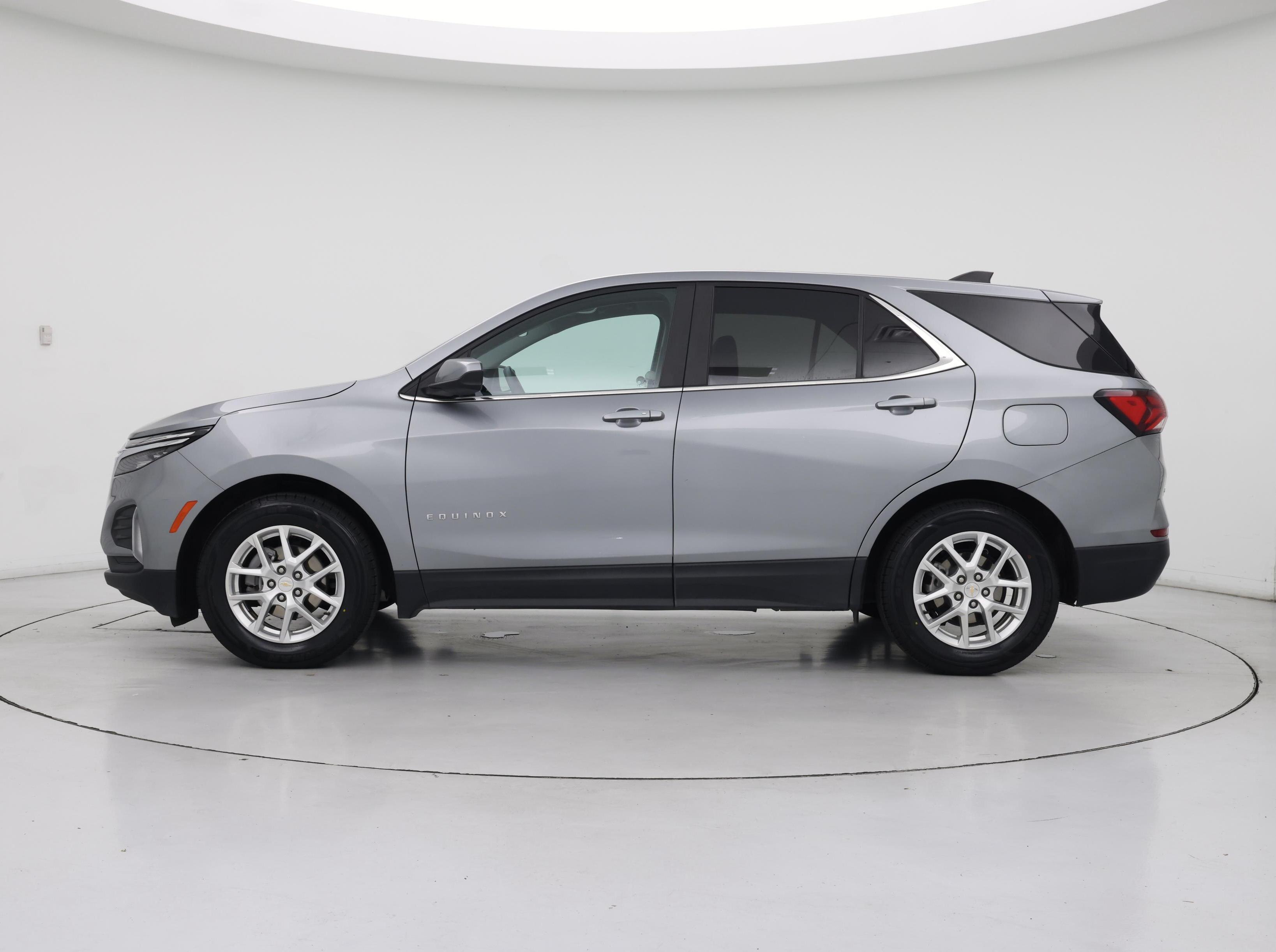 Thumbnail: 2023 Chevrolet Equinox - 3