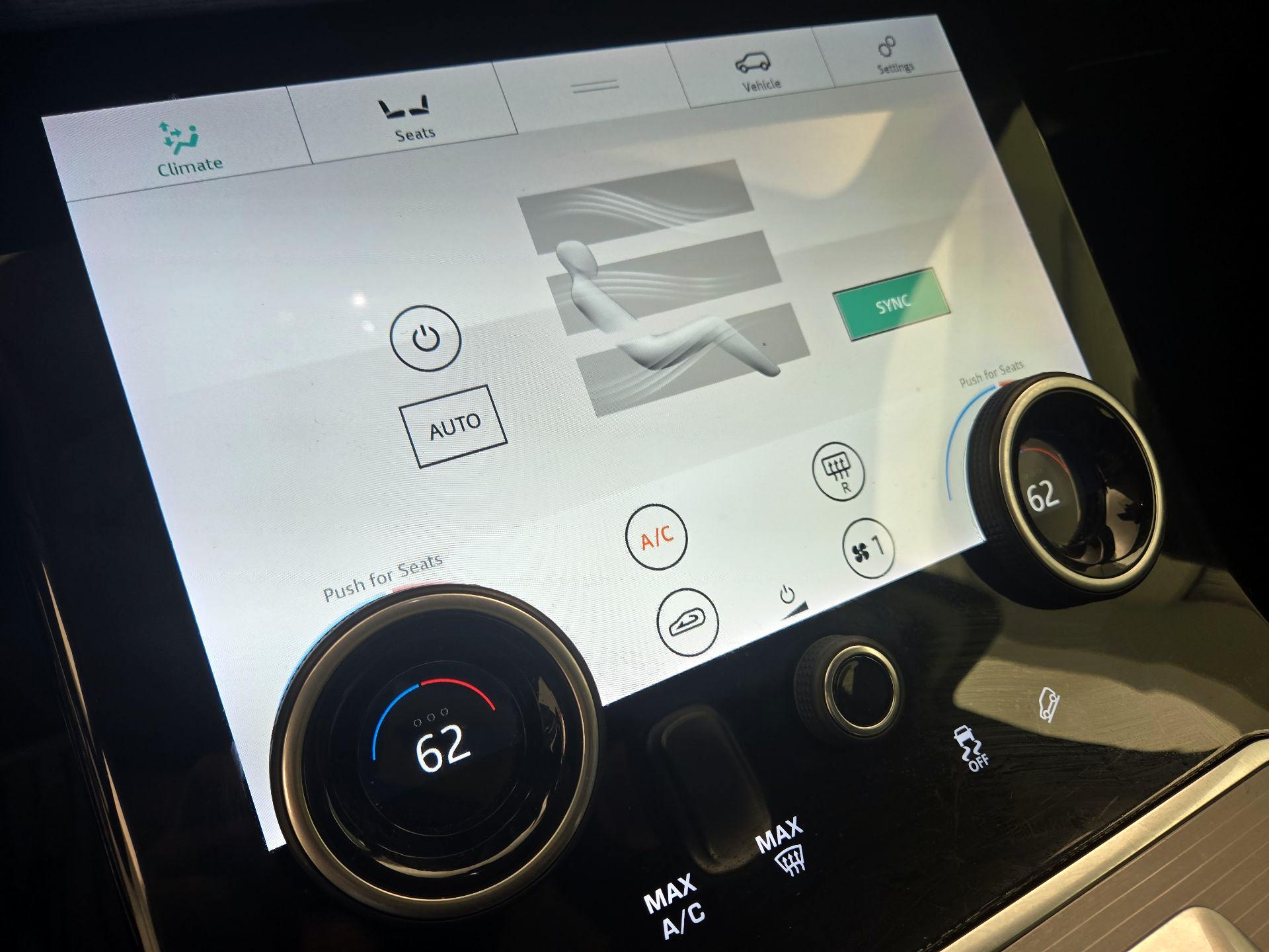 Thumbnail: 2020 Land Rover Range Rover Evoque - 17