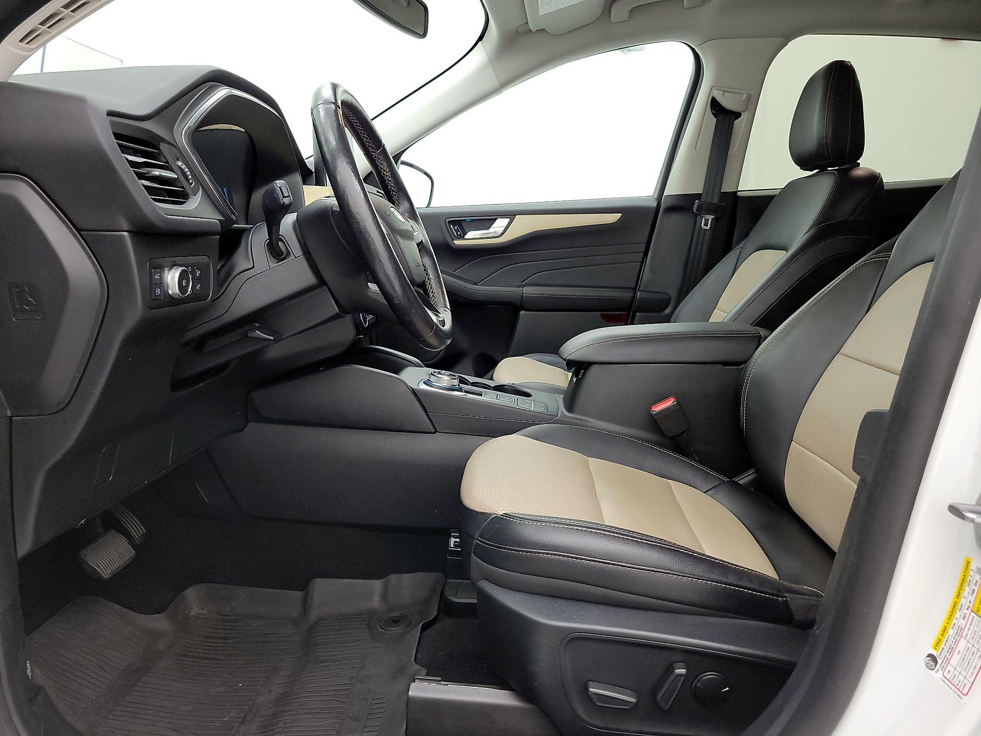 Thumbnail: 2022 Ford Escape - 11