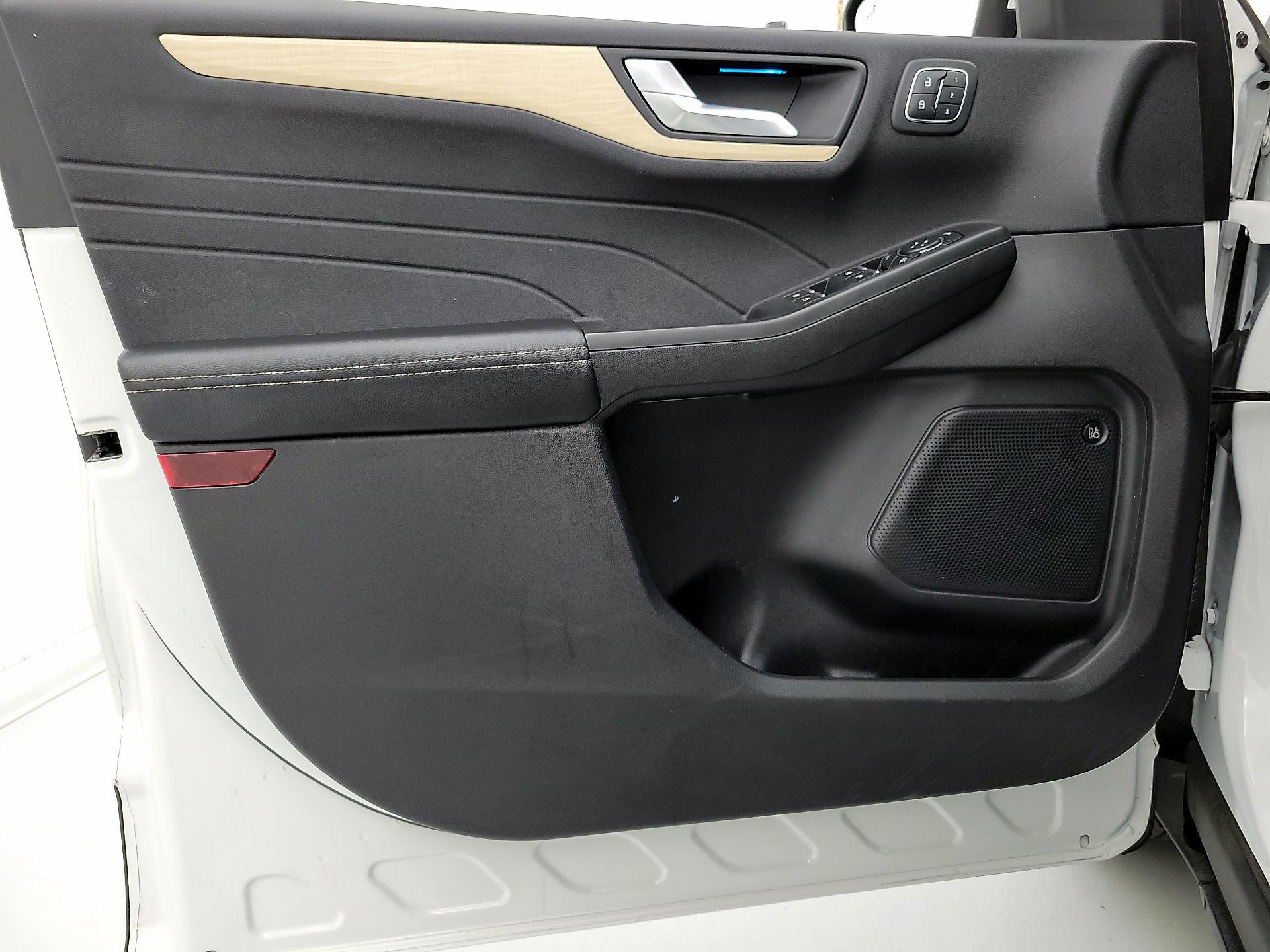 Thumbnail: 2022 Ford Escape - 12