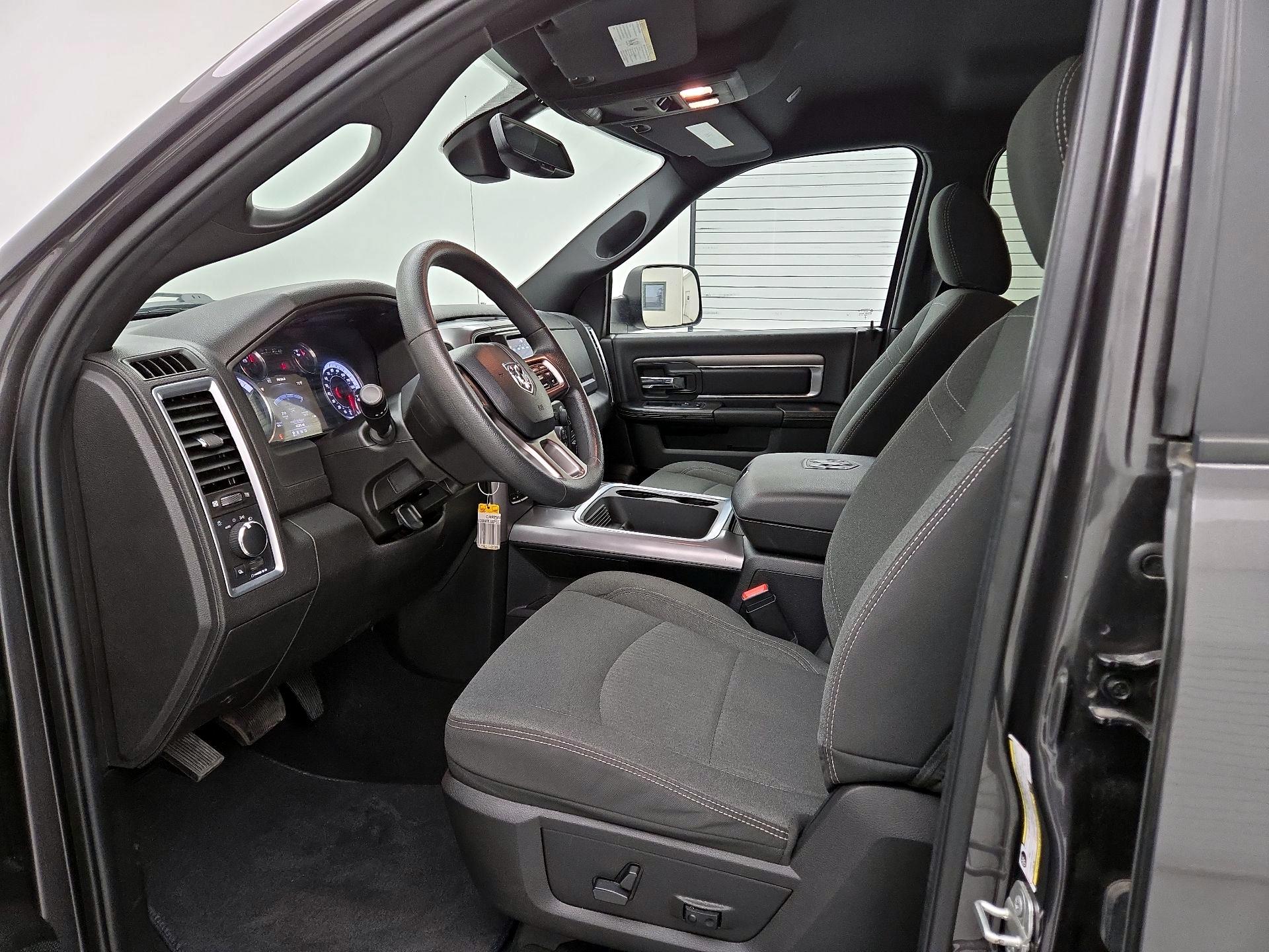 Thumbnail: 2023 RAM 1500 Classic - 11