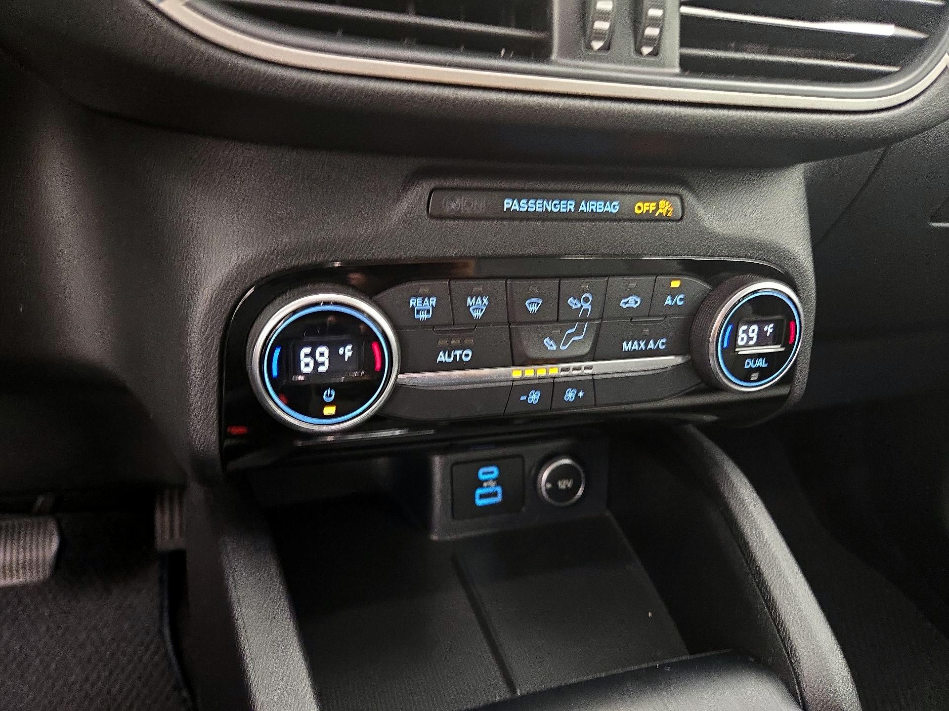 Thumbnail: 2021 Ford Escape - 16