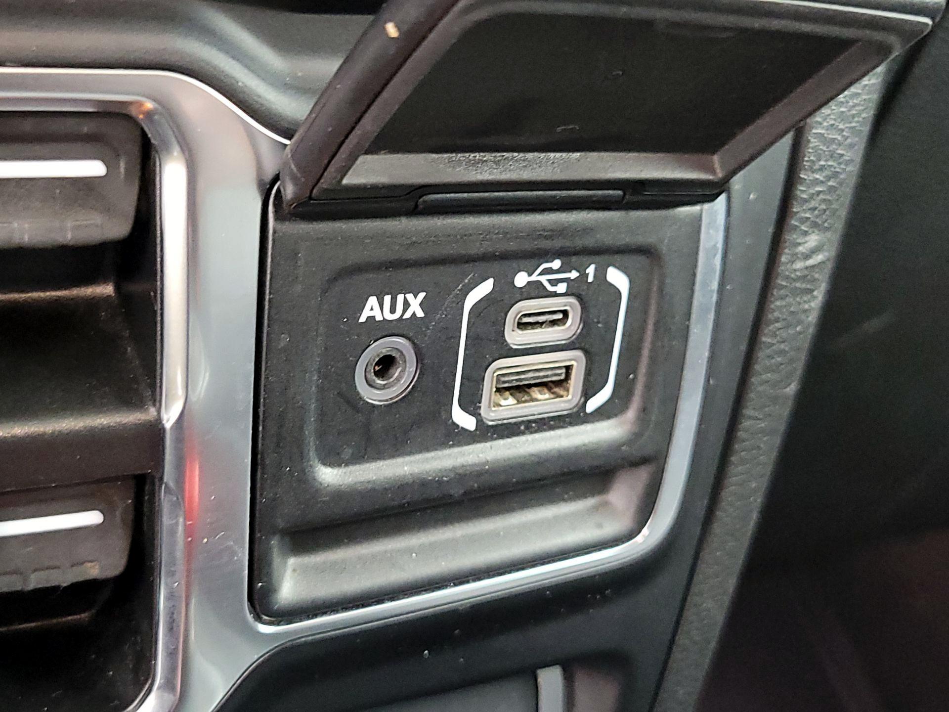 Thumbnail: 2023 Jeep Wrangler - 19